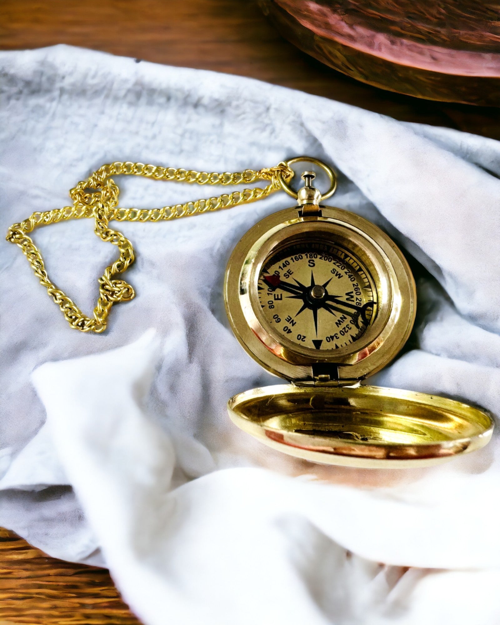 Bussola d'oro Avventura – Elegante Navigatore delle Scoperte