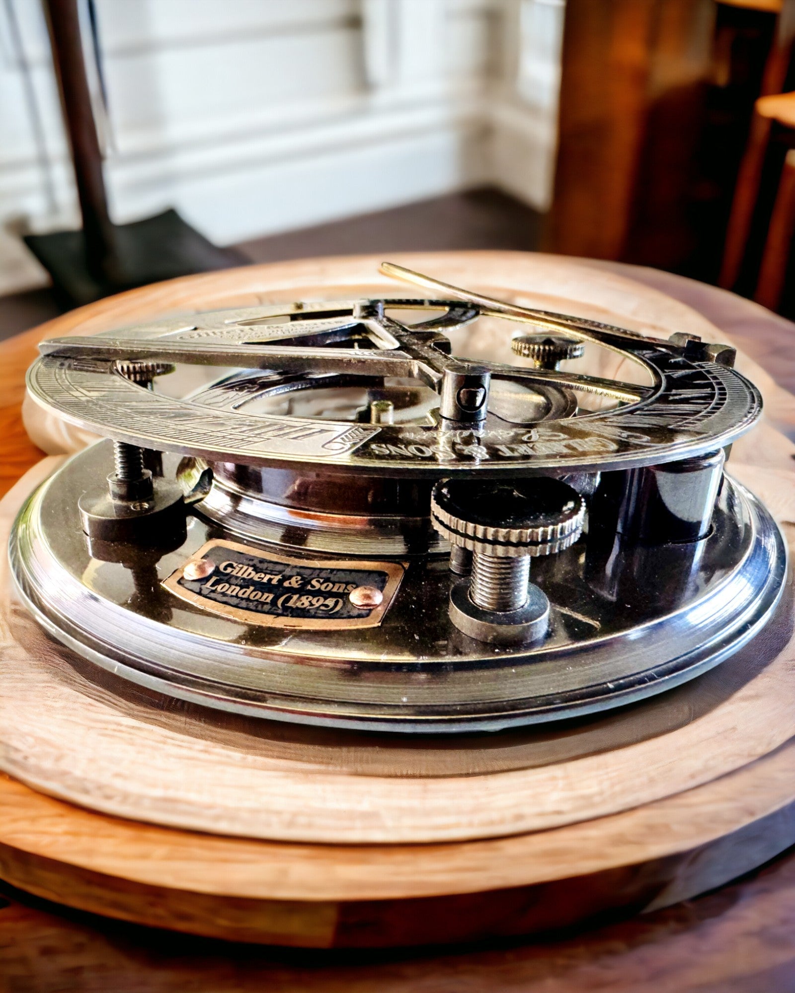 Antico Compasso di Navigazione Premium con Possibilità di Incisione – Fatto a Mano