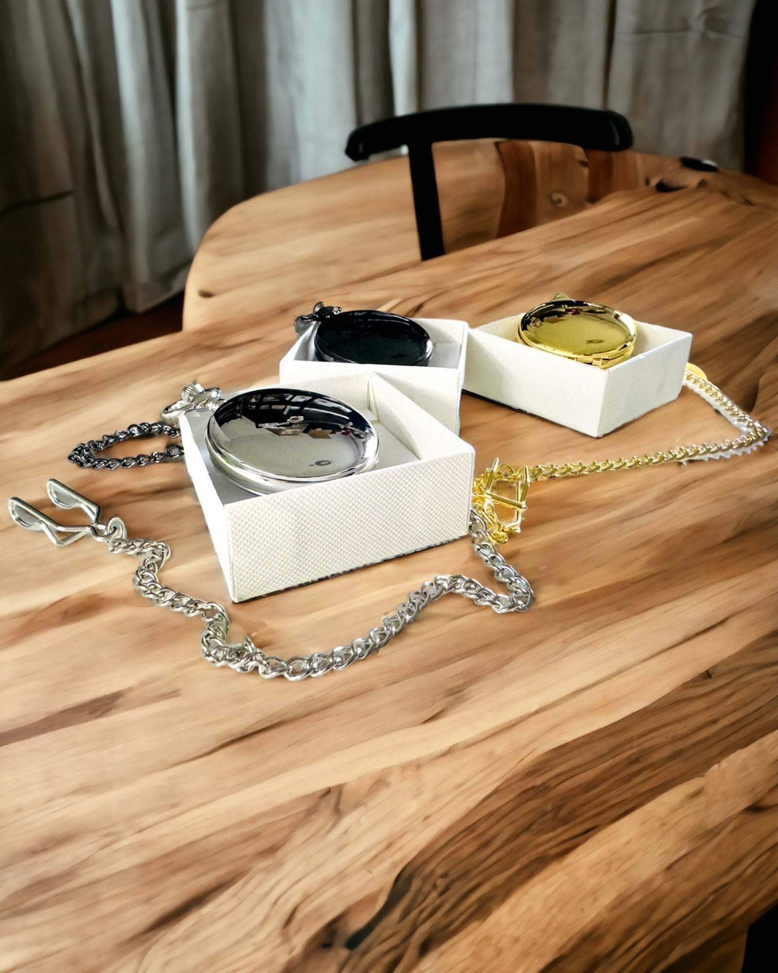 Orologio da tasca in argento con movimento al quarzo e possibilità di incisione