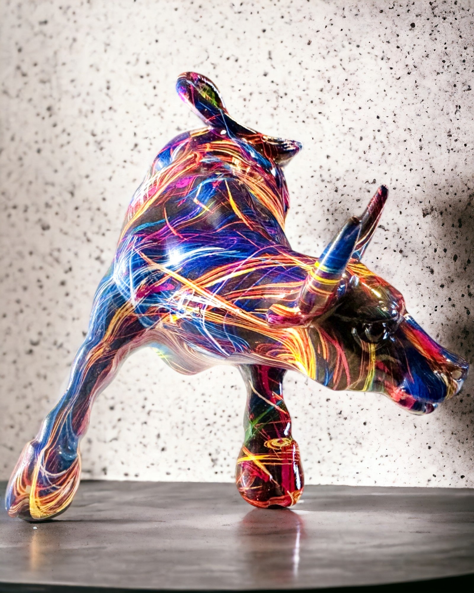 Scultura Decorativa Toro "BullArt" – Arte Unica con Opzione di Incisione - 4 varianti di colore, per regalo personalizzato