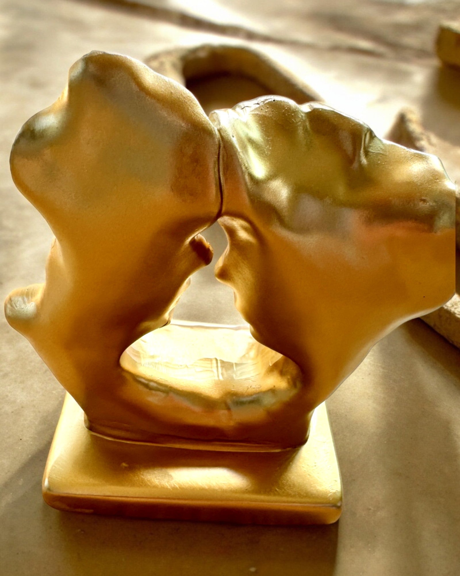 Figura "Złote Złączenie" - altezza 13,5 cm, Decorativa con Opzione di Incisione