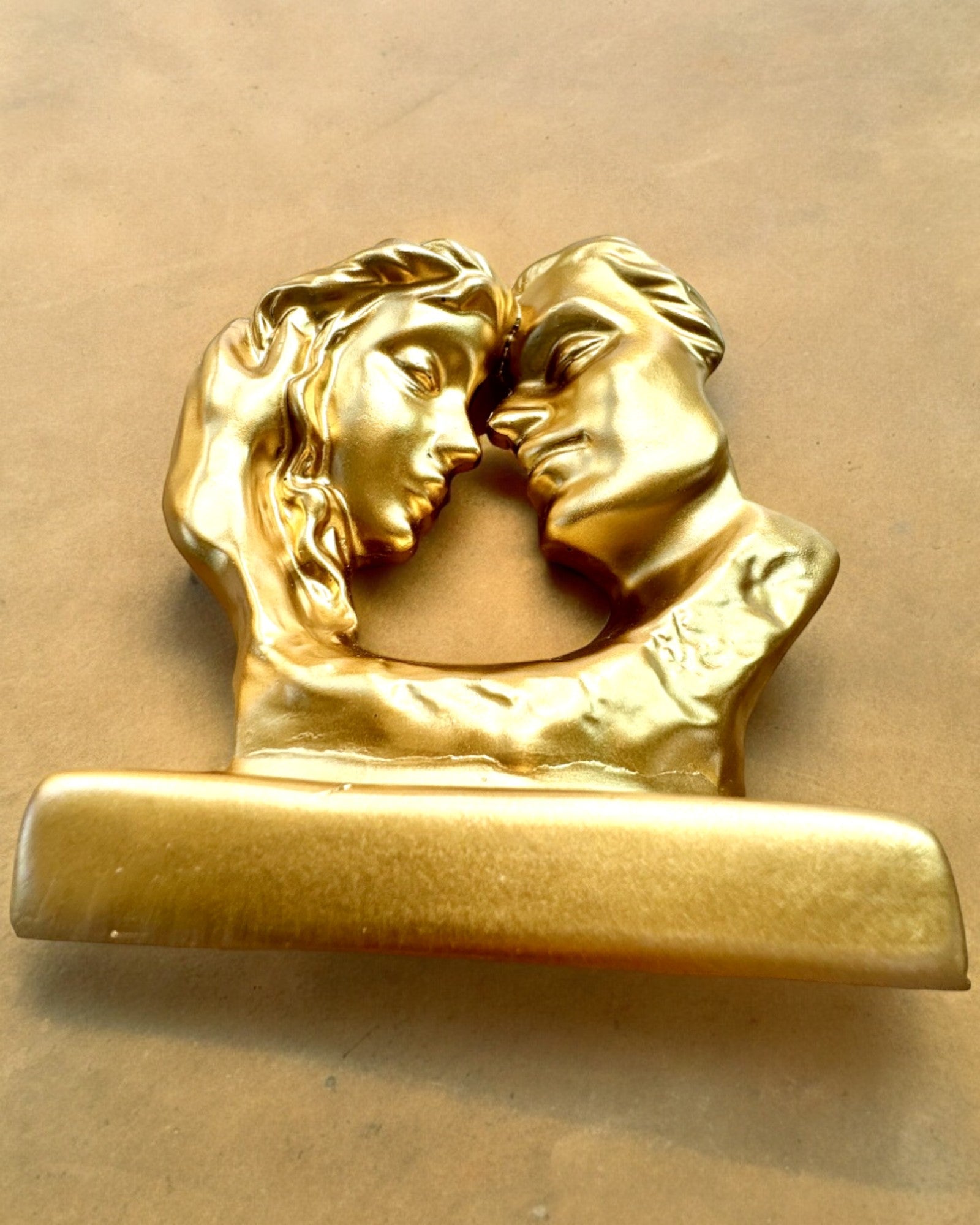 Figura "Złote Złączenie" - altezza 13,5 cm, Decorativa con Opzione di Incisione