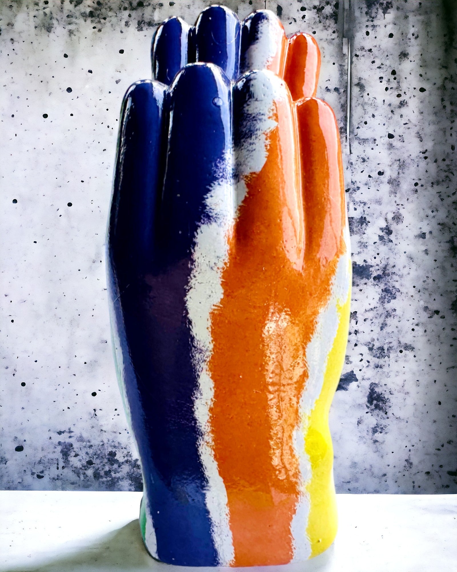 Cuore Colorato Spaziale - Statuetta Decorativa in Resina con possibilità di personalizzazione, per regalo