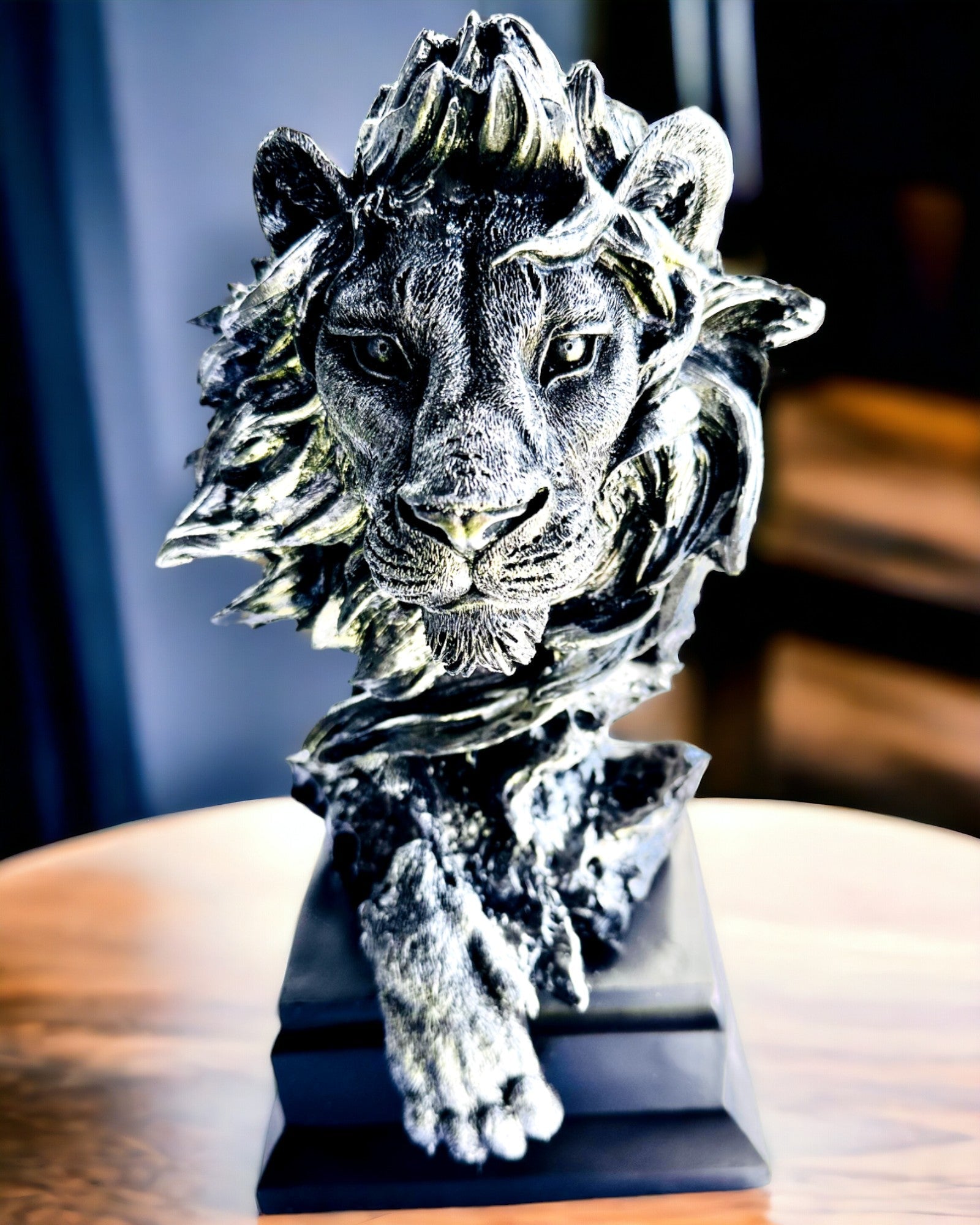Re della Giungla Leone - Maestosa Statuetta di Leone - colore argento, possibilità di personalizzazione per regalo