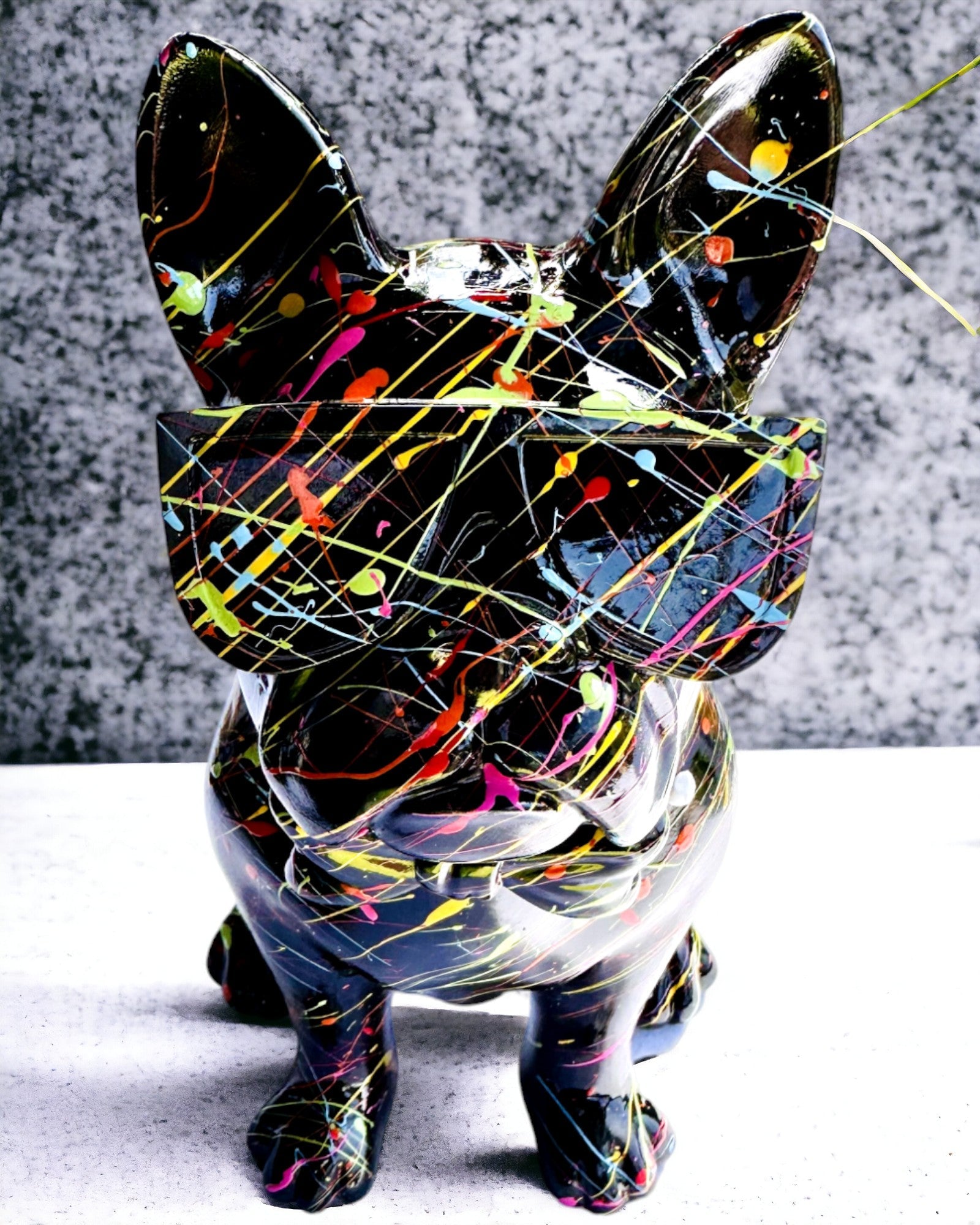 Kolorowy Psiak Artystyczny - Bulldog francese dipinto a mano, personalizzazione con incisione, ideale come regalo