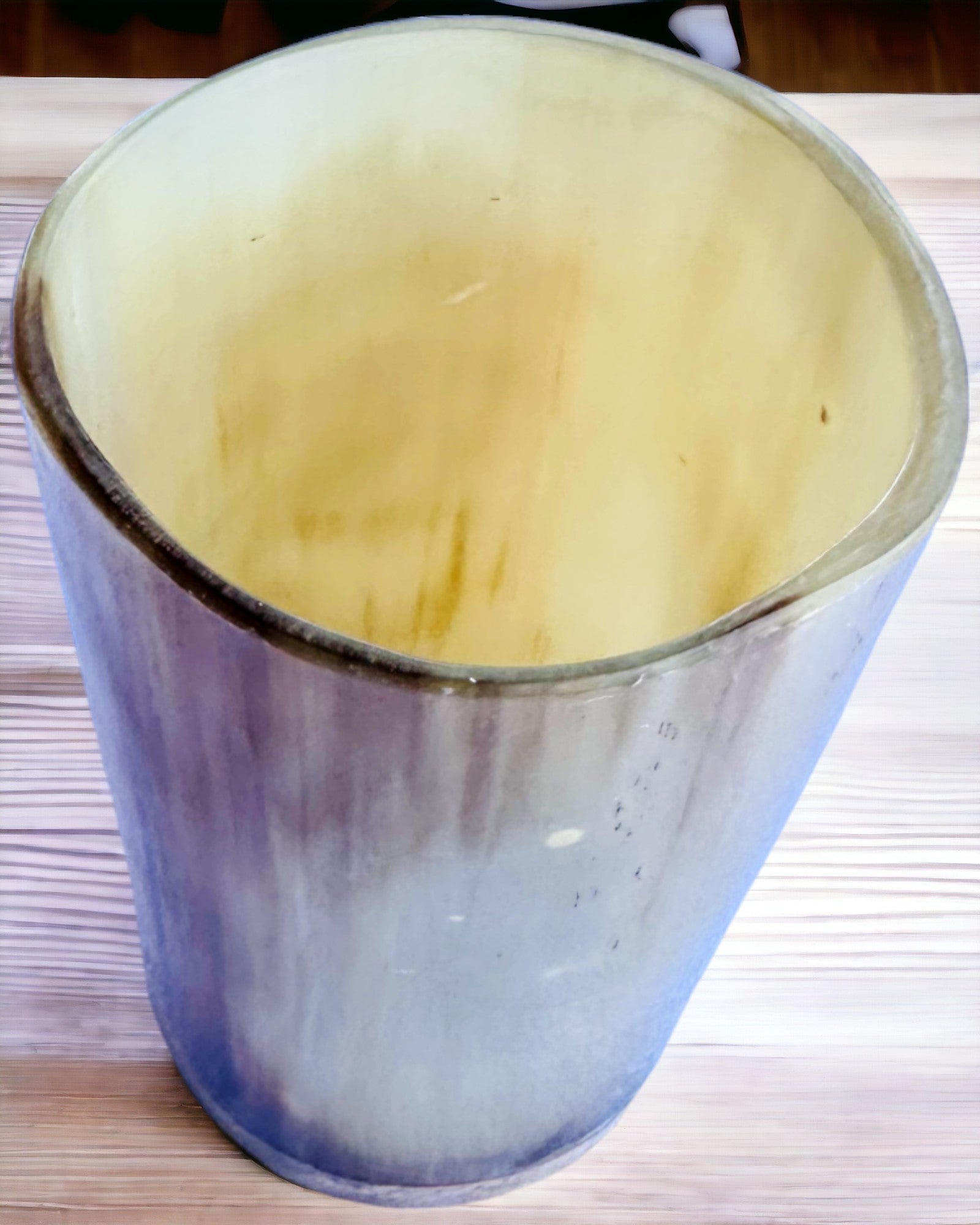 Piccolo Bicchiere Fatto a Mano con Possibilità di Incisione, bicchiere Indiano, possibilità di personalizzazione per regalo, incisione. Colore chiaro