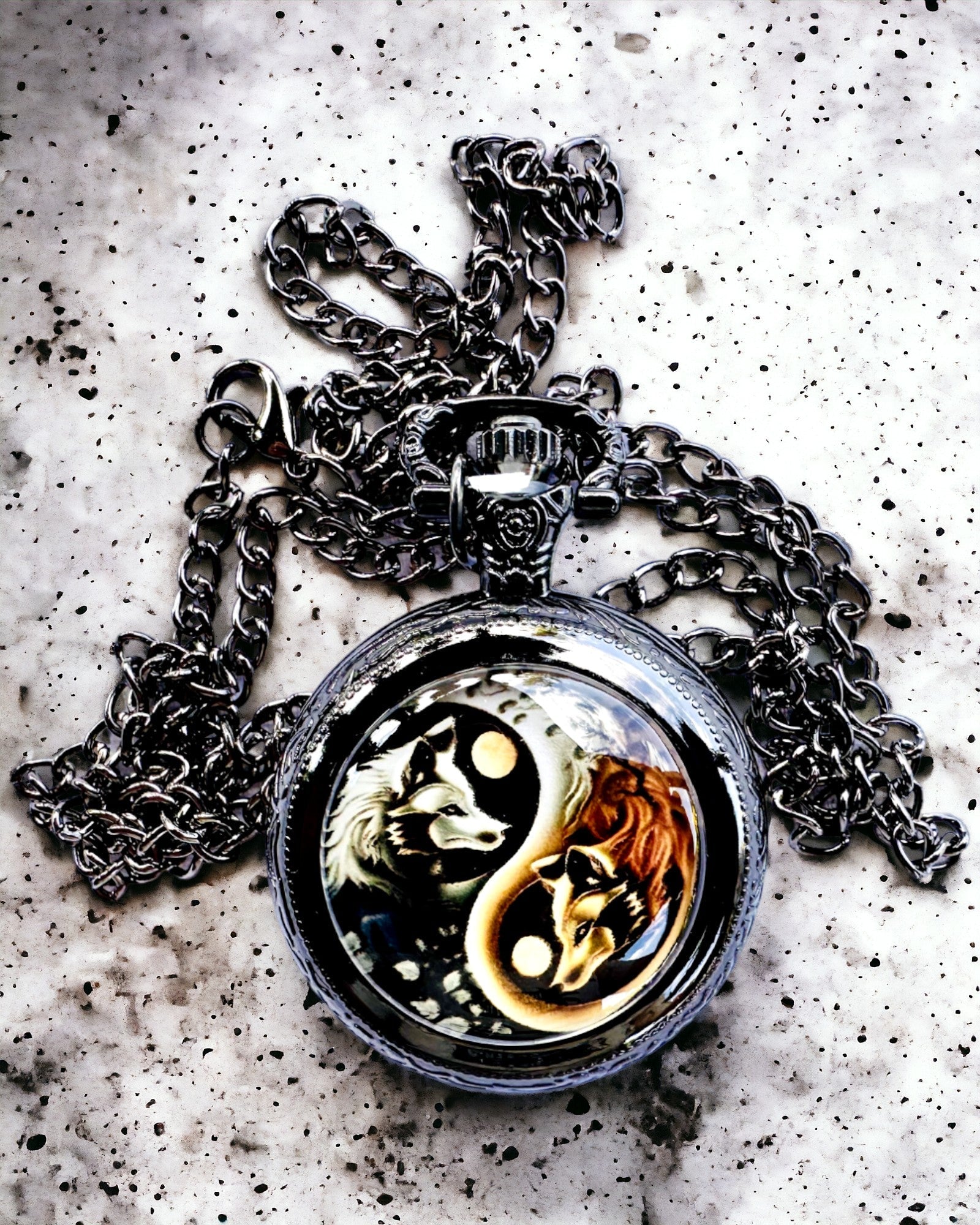 Orologio da tasca "Mystic Wolves" con opzione di personalizzazione con incisione