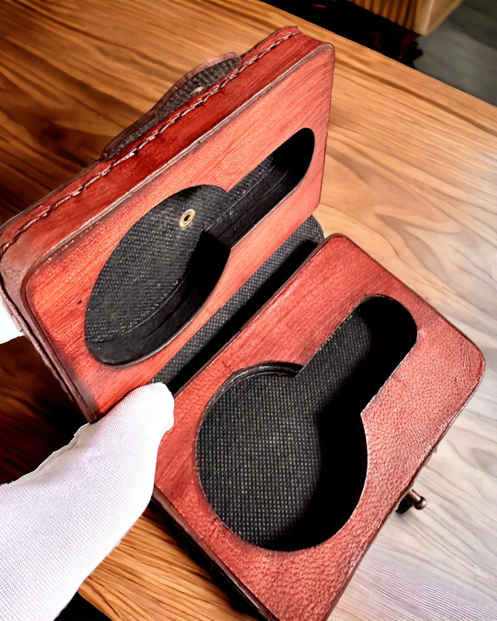 Astuccio del Comandante – Etui Realizzato a Mano per Orologio da Tasca o Bussola con Possibilità di Personalizzazione