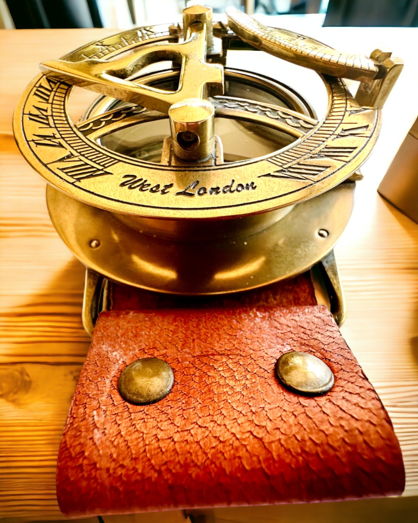 Orologio Solare "Antico Compasso", orologio da polso con bussola, possibilità di personalizzazione con incisione