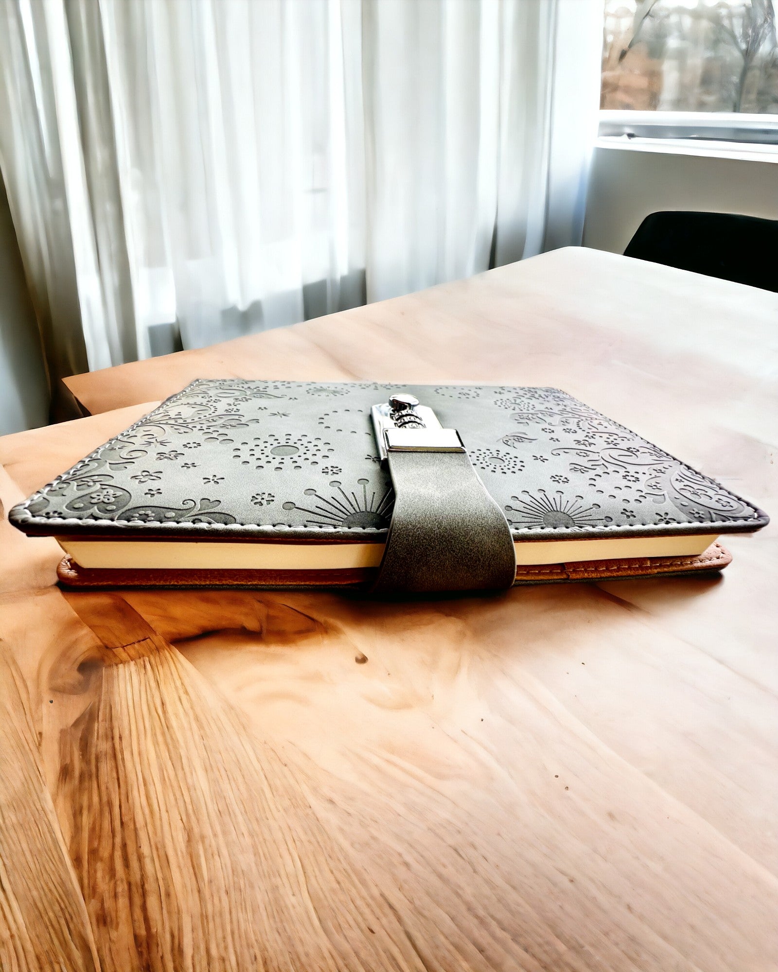 Taccuino Esclusivo, pelle PU, A5 con Serratura a Combinazione - "Secret Journal", personalizzazione con incisione