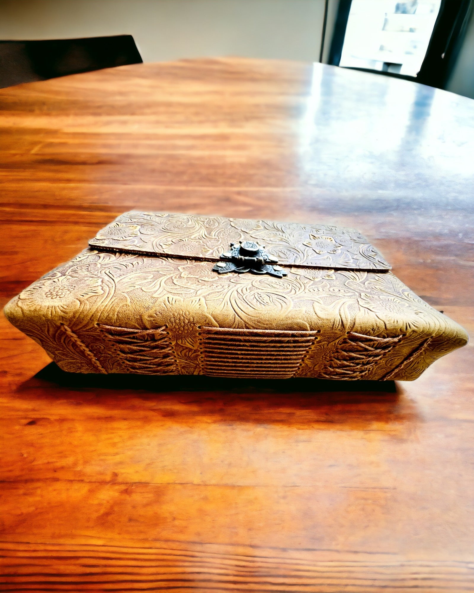 Taccuino Retrò di Lusso con Copertina in Pelle - "Vintage Elegance", 480 pagine, possibilità di personalizzazione con incisione