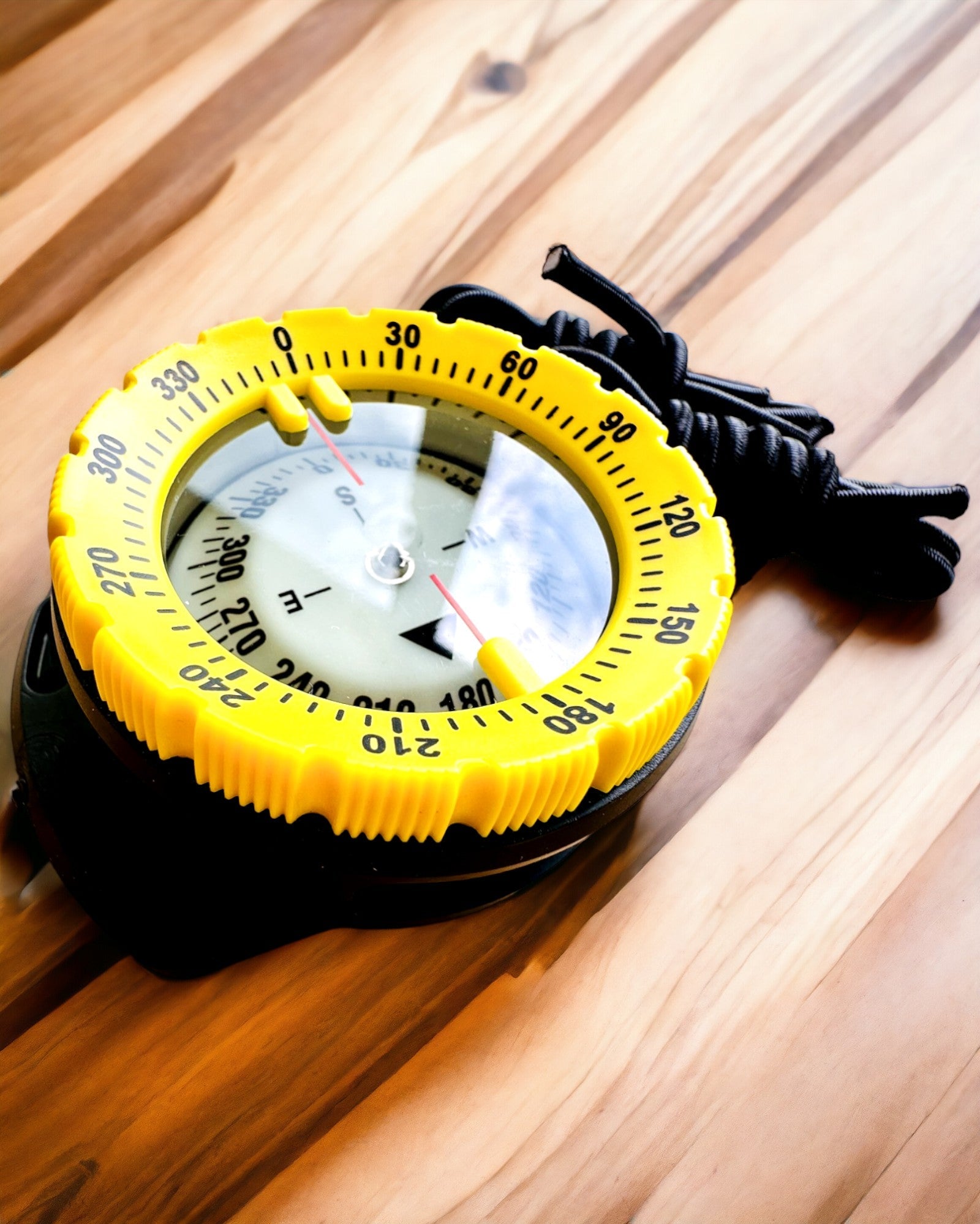 Bussola da immersione AquaGuide - bussola impermeabile con funzione di luminescenza e cinturino flessibile, possibilità di personalizzazione