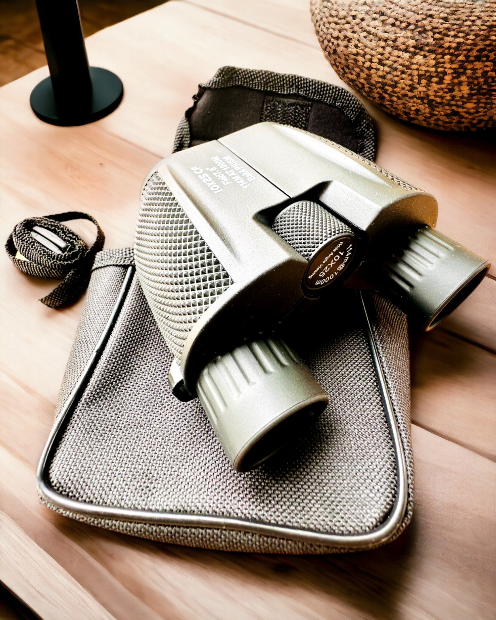 Lornetka CampMaster 10x25, possibilità di personalizzazione con incisione