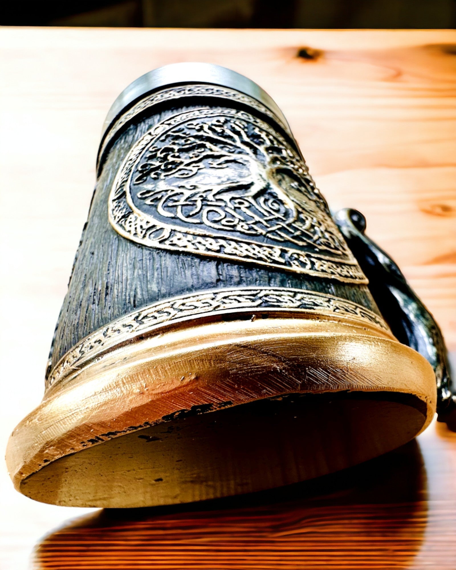 Tazza Nordica Albero del Mondo - Maestria Artigianale, 600 ml, possibilità di personalizzazione con incisione