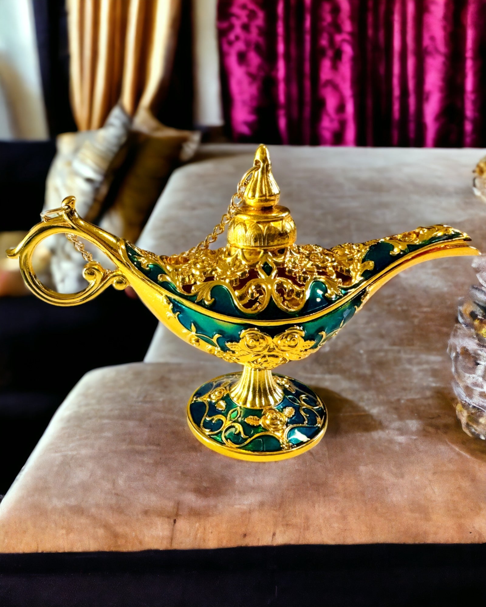 Piccola Lampada di Aladino Fatta a Mano - Artigianato Artistico in Metallo per Decorazione della Casa, incisione