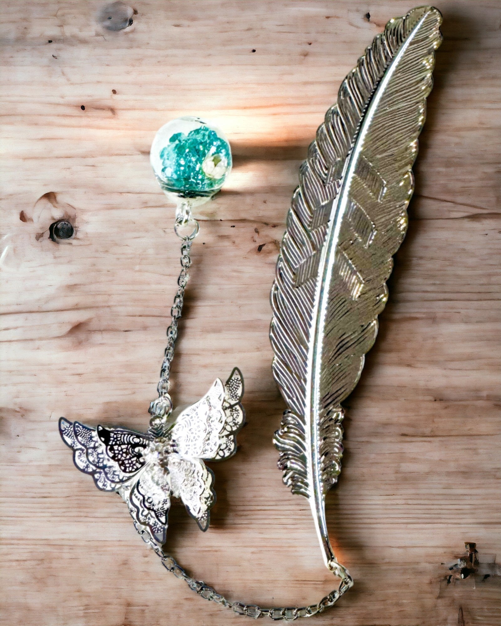 Segnalibro Creativo in Stile Retrò con Motivo di Piuma e Farfalla – Elegante Regalo Promozionale, Colore Argento/Blu