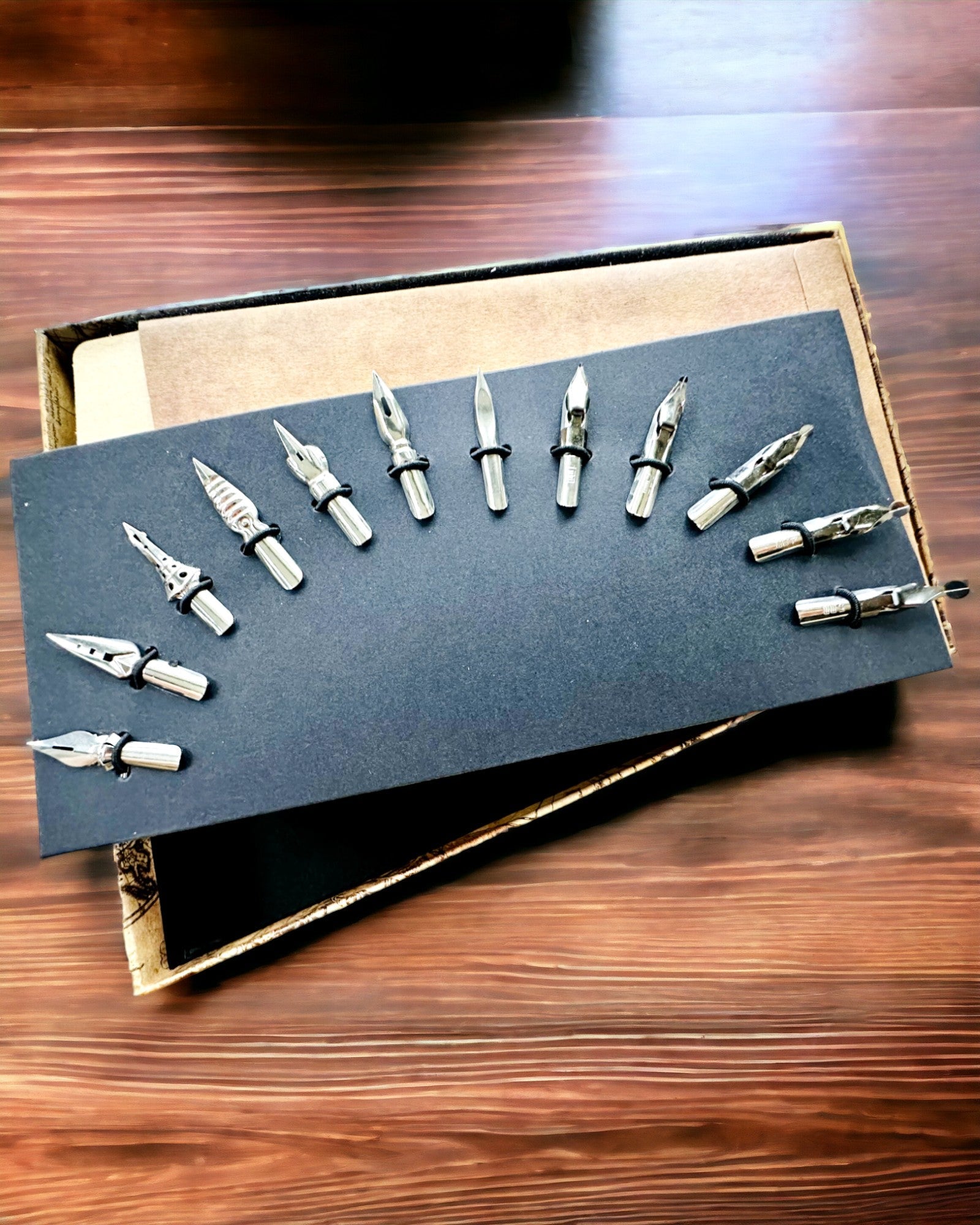 Set Calligrafico Esclusivo, penna stilografica a immersione e set di inchiostri, personalizzazione con incisione