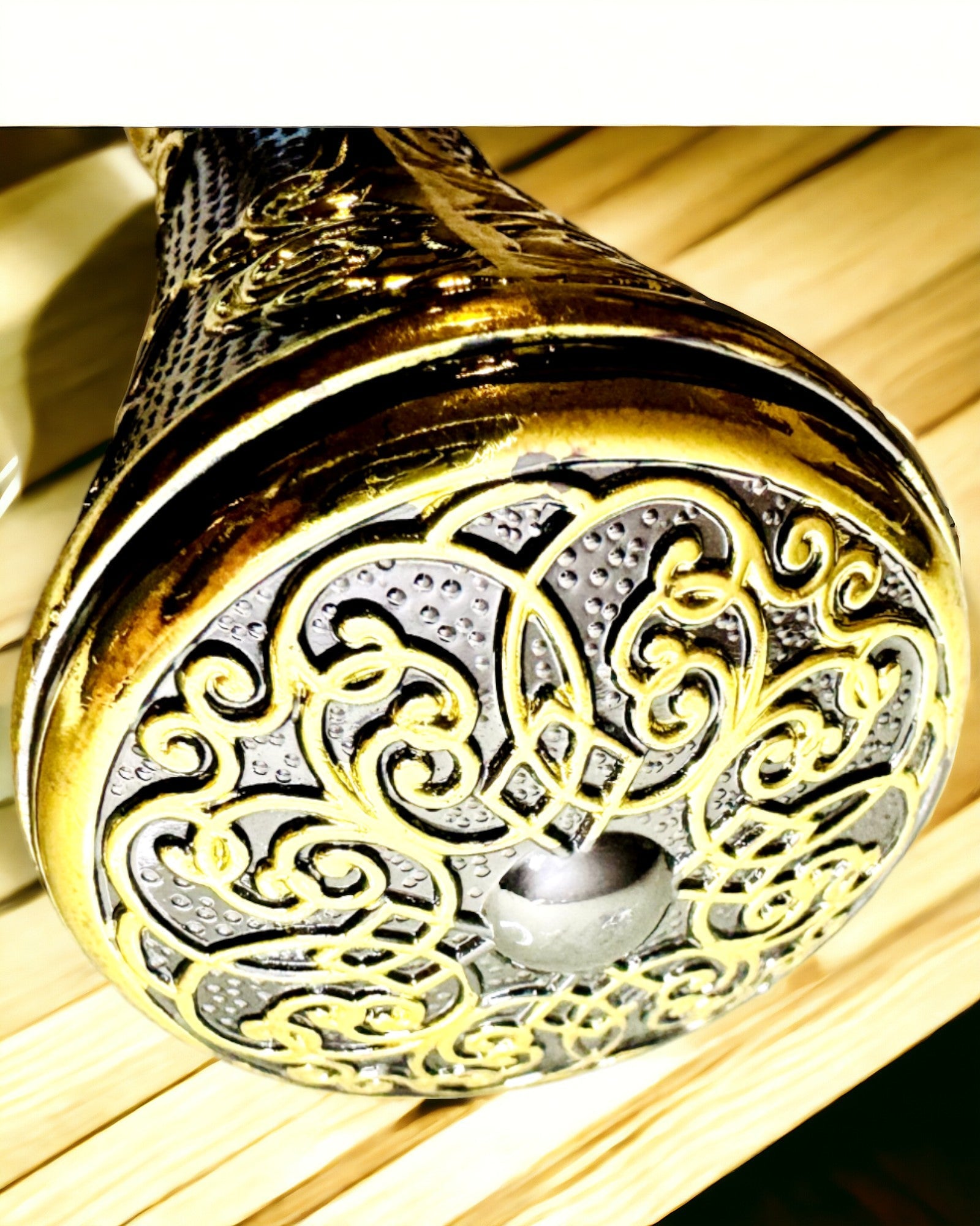 Bastone di Lusso con Manico Dorato a Forma di Fiore – Elegante e alla Moda, 93 cm