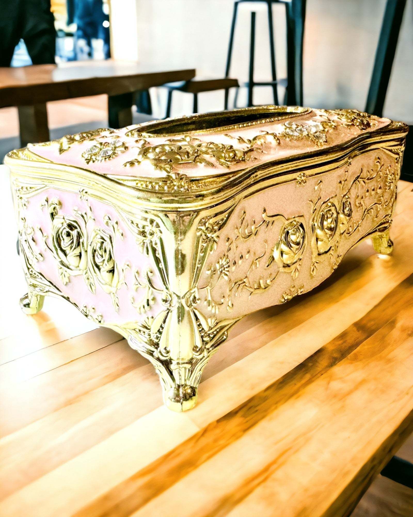 Elegante Scatola Rosa per Fazzoletti con Rose in Rilievo – Tocco di Lusso per Salotto, Hotel o Club