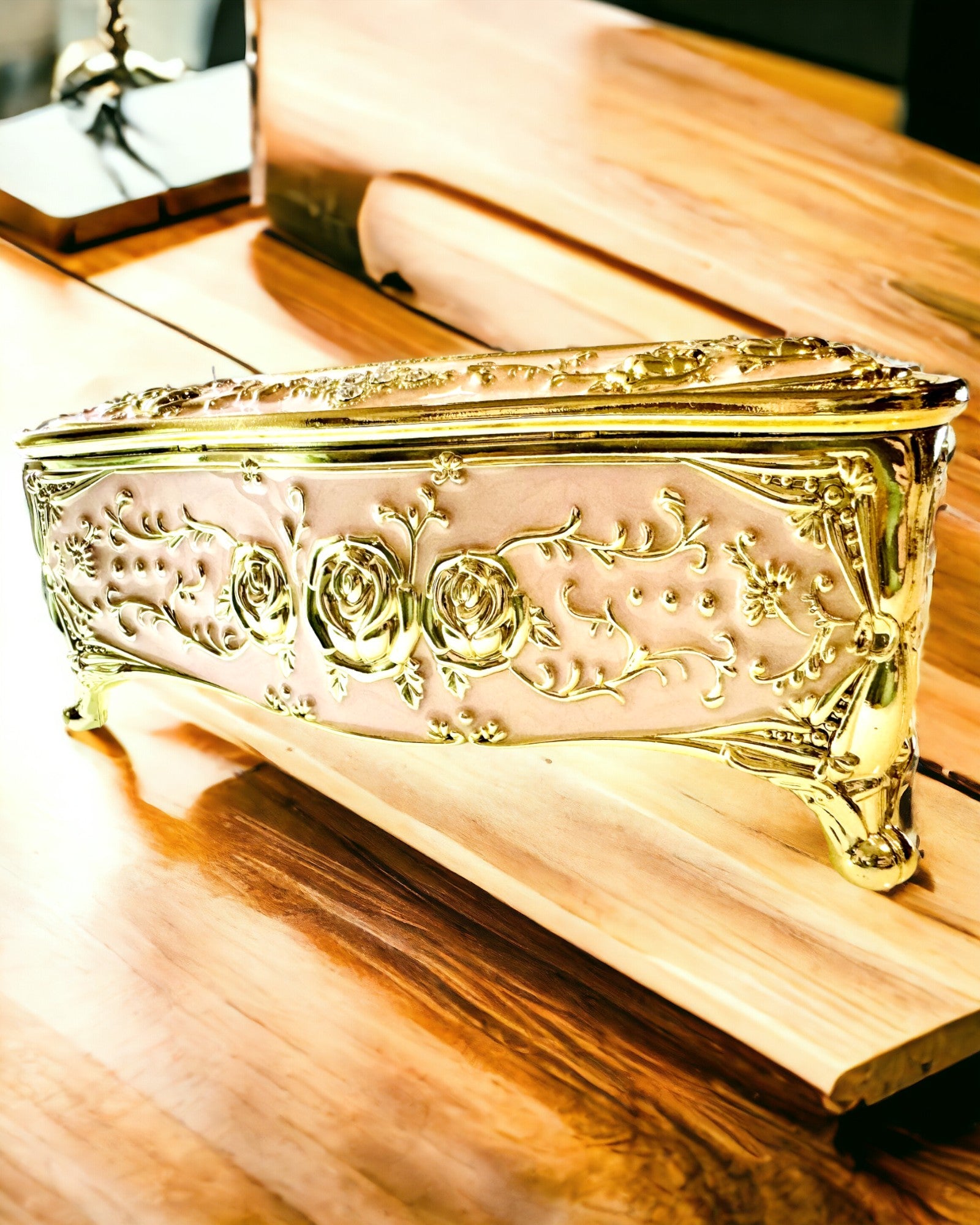 Elegante Scatola Rosa per Fazzoletti con Rose in Rilievo – Tocco di Lusso per Salotto, Hotel o Club