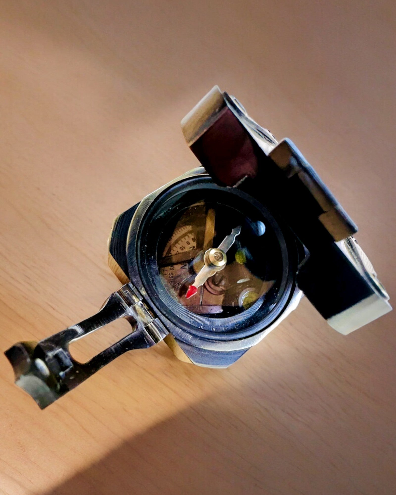 Bussola solida e premium da Capitano "Navigator" - con opzione di personalizzazione tramite incisione