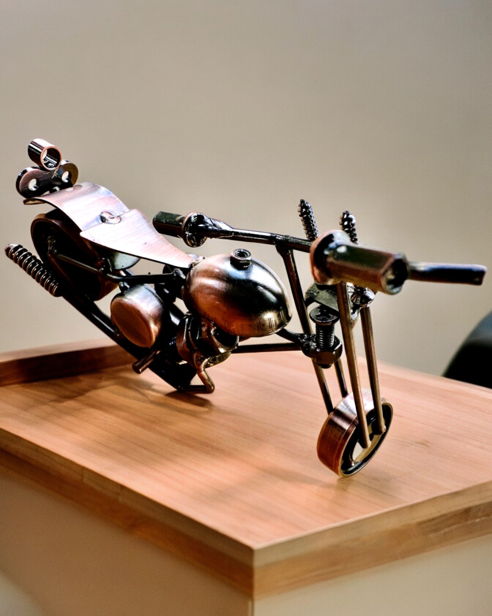 Modello di Motocicletta Fatto a Mano in ferro, Chopper, personalizzazione, incisione per regalo