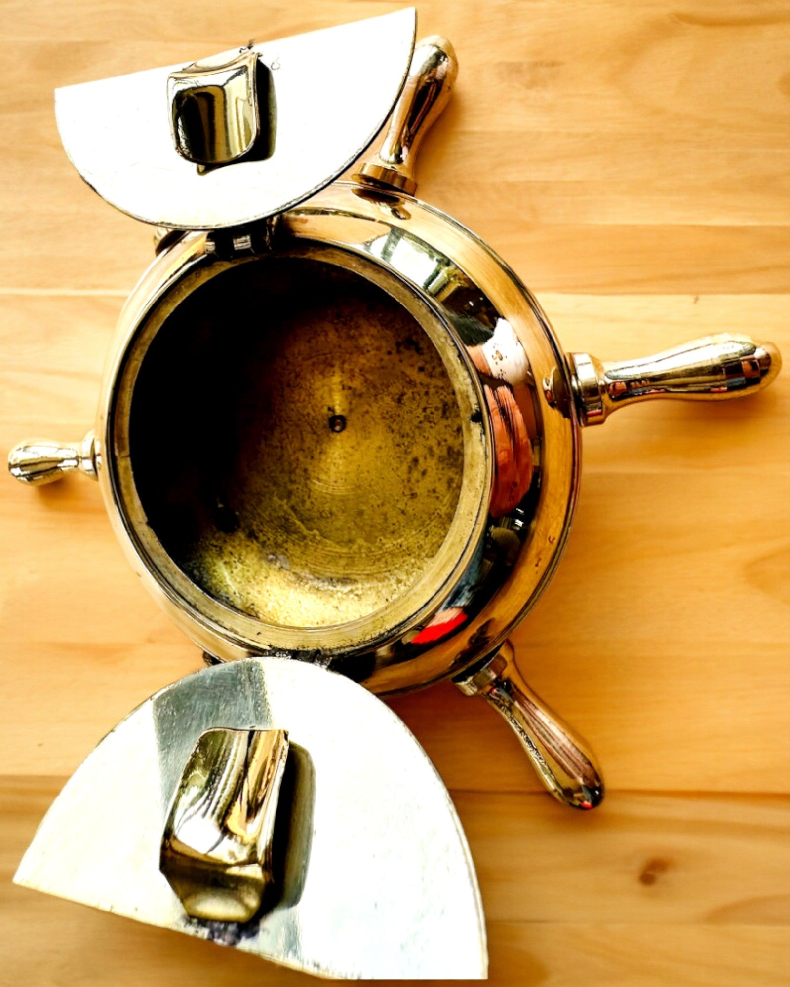 "Posacenere in Ottone da Capitano - opzione di personalizzazione per regalo con incisione, fatto a mano"