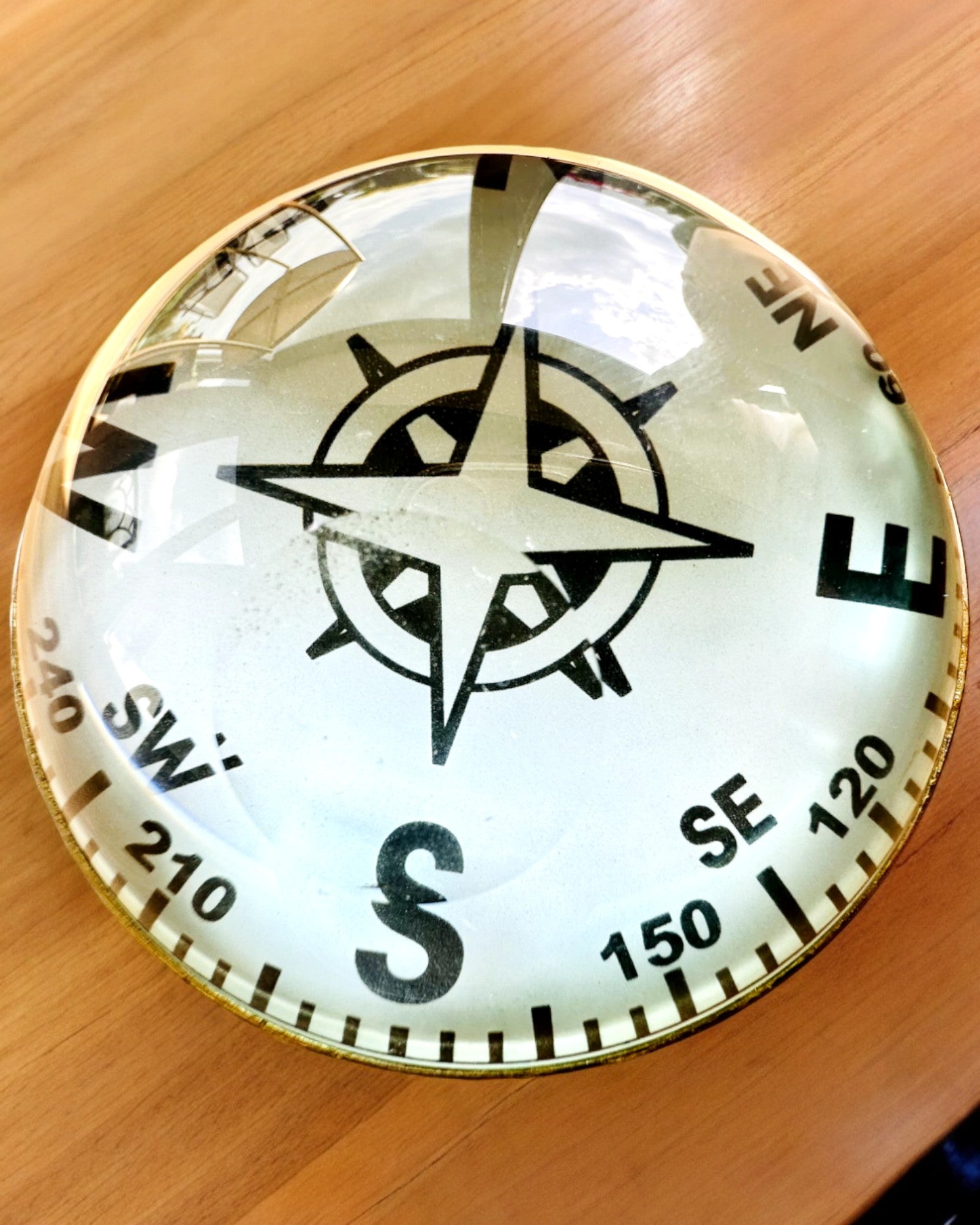 Bailey Compass Clock - Elegante Orologio con motivo Bussola con Possibilità di Incisione