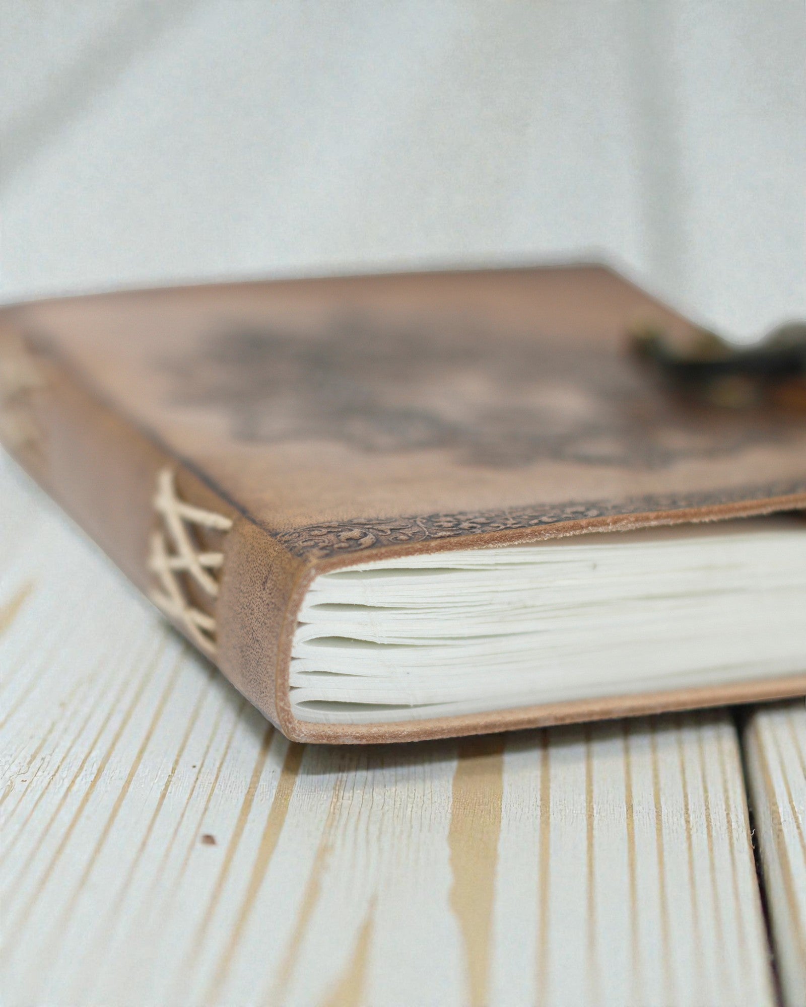 Sylva Spirit – Taccuino in pelle Uomo Verde con chiusura metallica