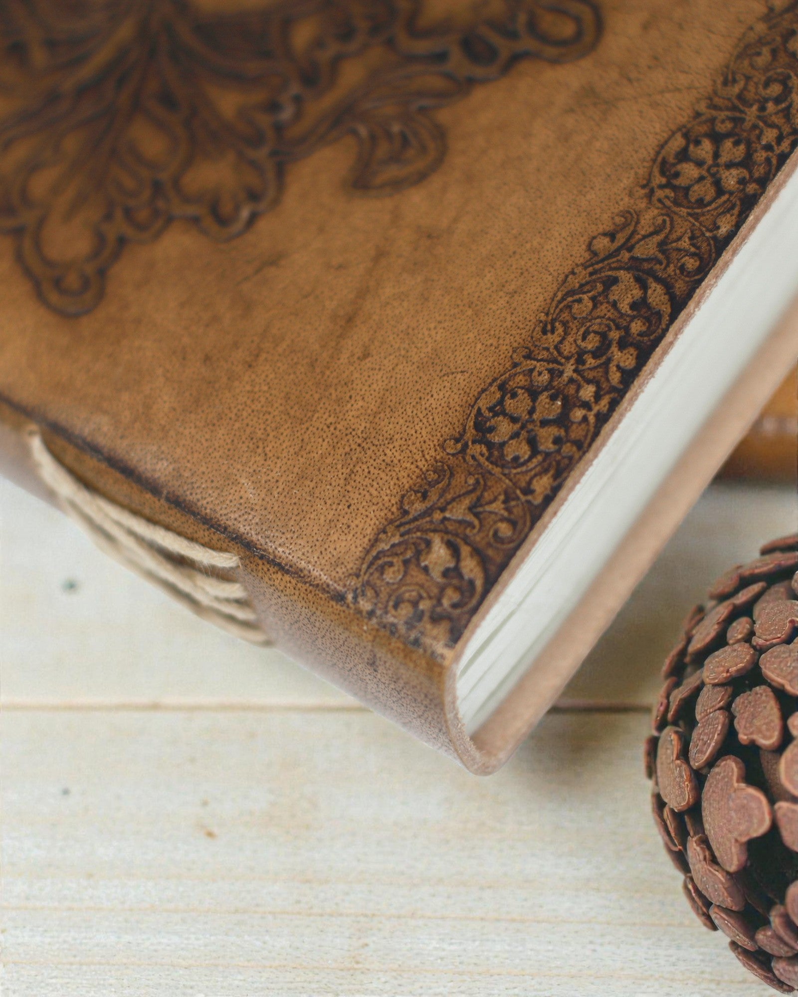 Sylva Spirit – Taccuino in pelle Uomo Verde con chiusura metallica