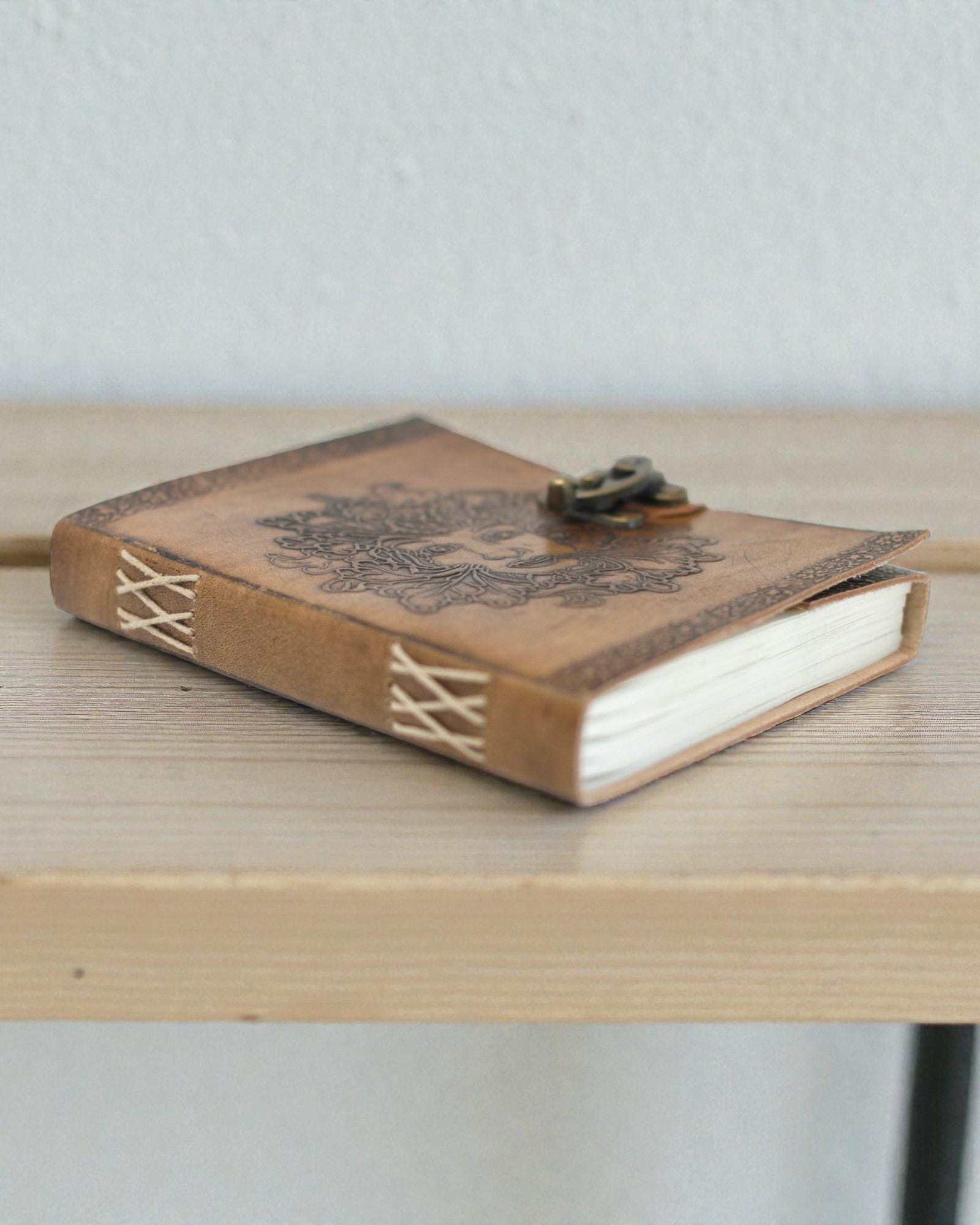 Sylva Spirit – Taccuino in pelle Uomo Verde con chiusura metallica