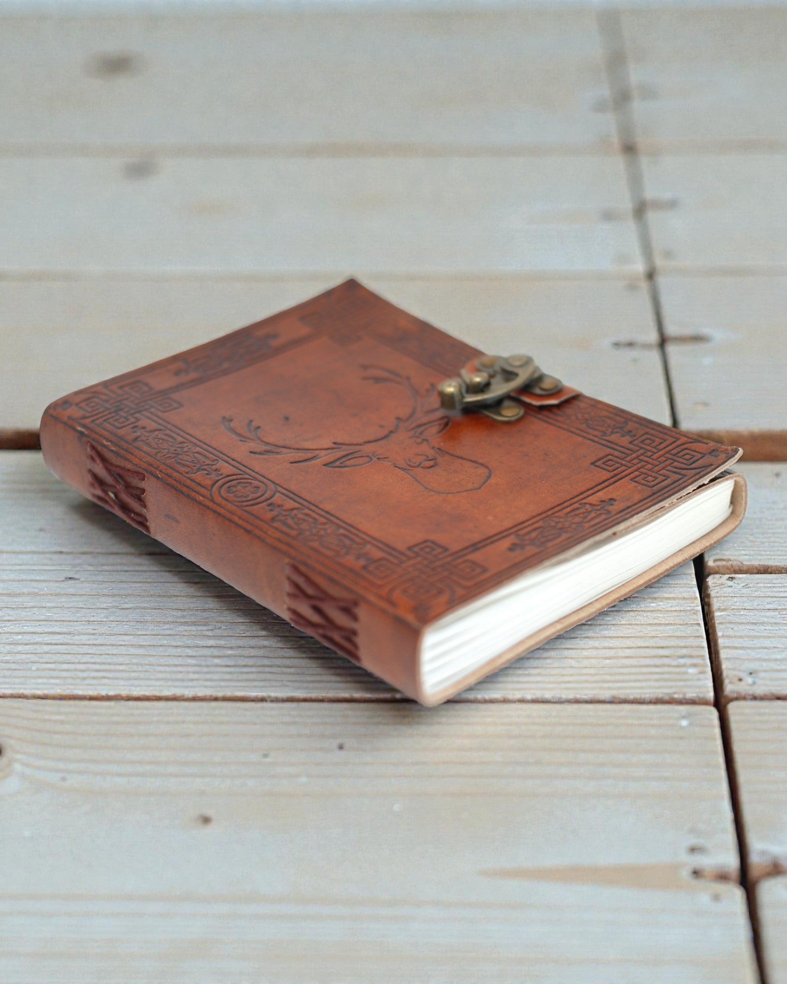 Cervus Spirit – Taccuino in pelle con motivo di cervo