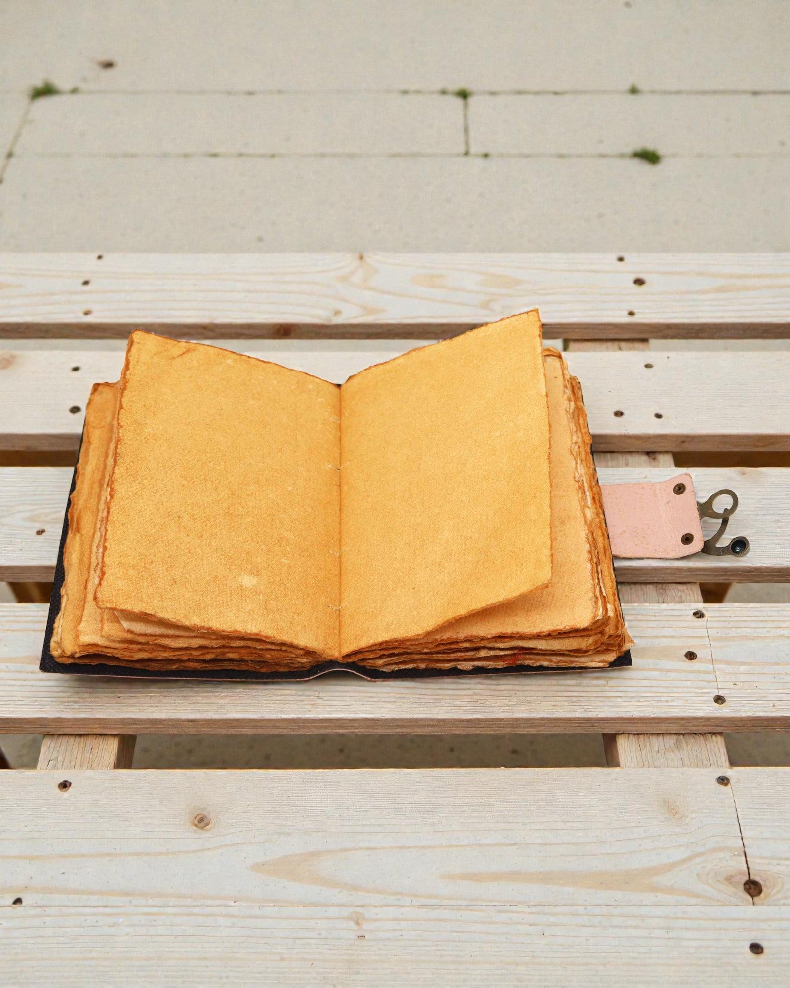 Diario in pelle dei 7 colori dei chakra – 13 × 18 cm