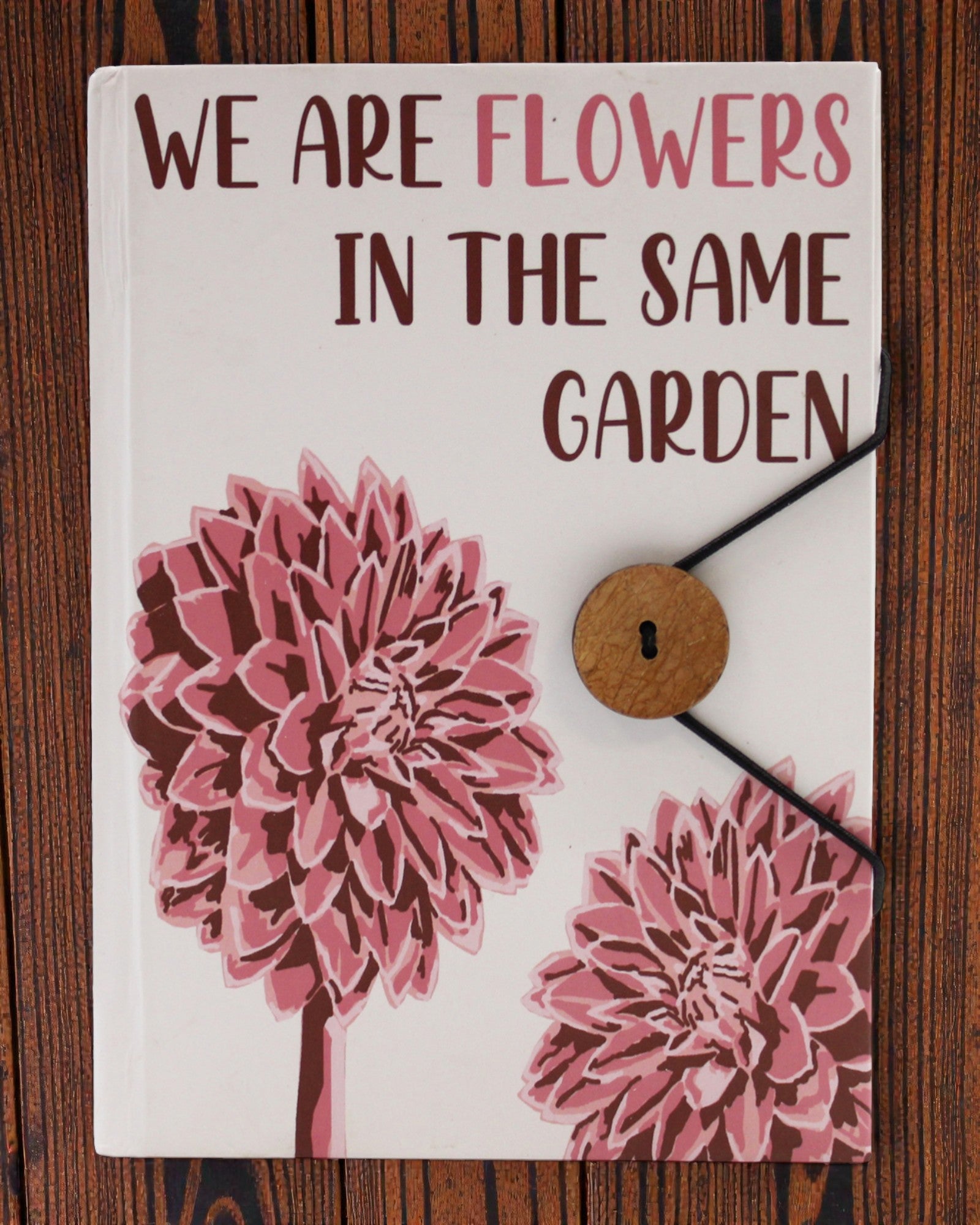 Flowers Together – piccolo taccuino con cinghia ed bottone in cocco 18 × 12,5 cm, 200 pagine