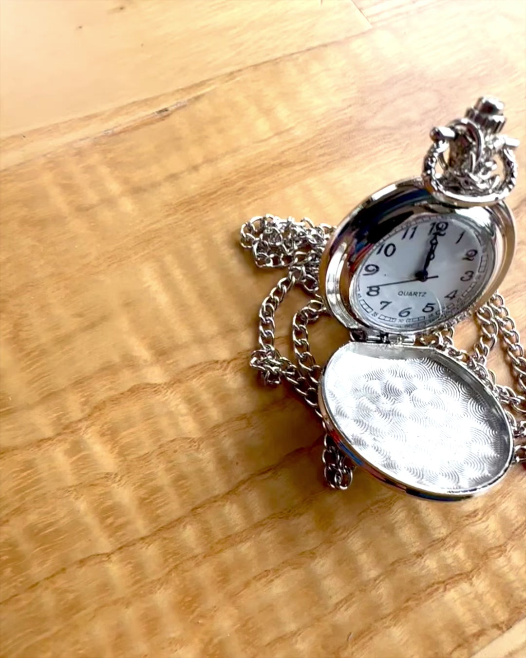 Orologio da Tasca "Gwiezdna Kotka" con Possibilità di Incisione, 2 varianti di colore disponibili