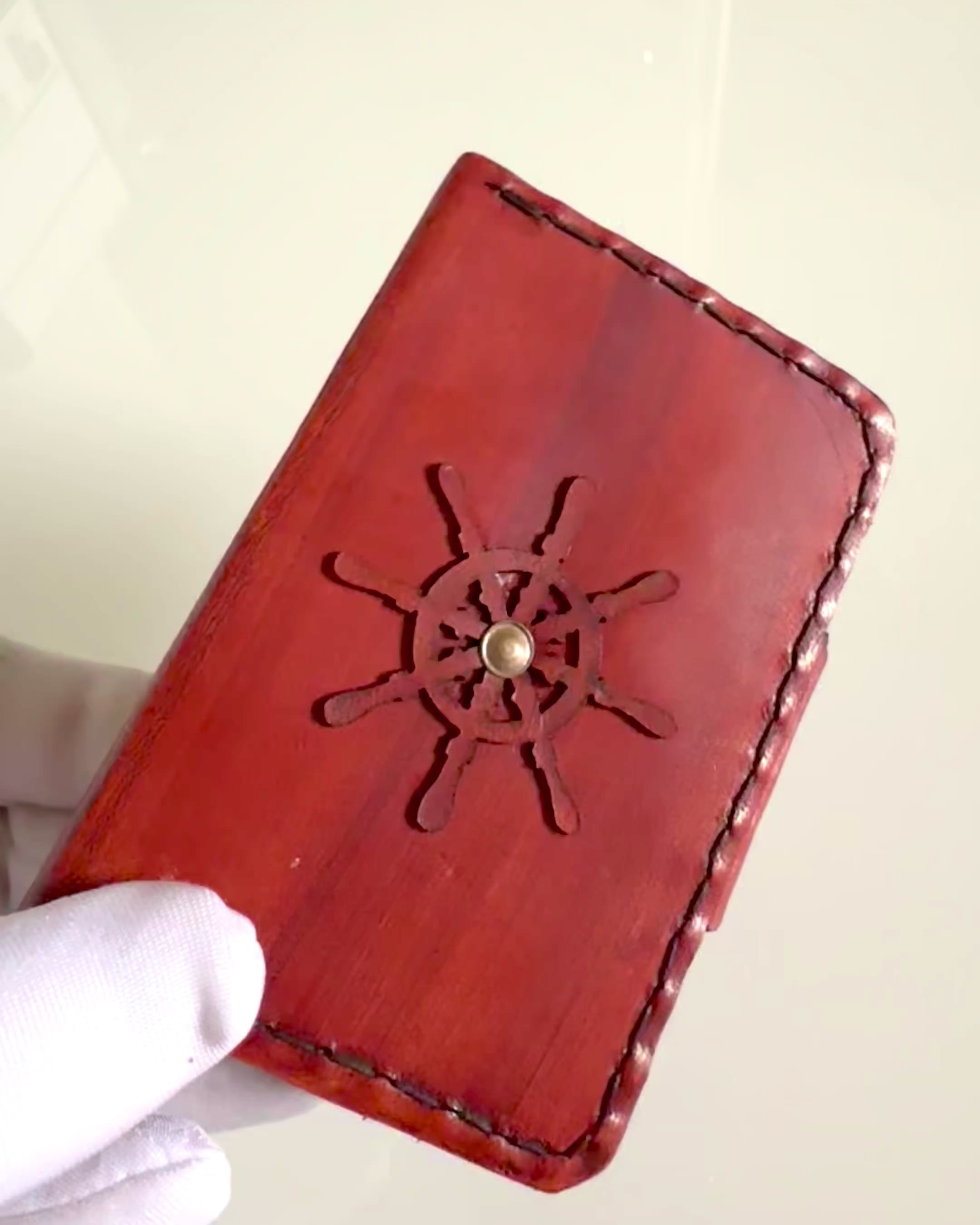 Astuccio del Comandante – Etui Realizzato a Mano per Orologio da Tasca o Bussola con Possibilità di Personalizzazione