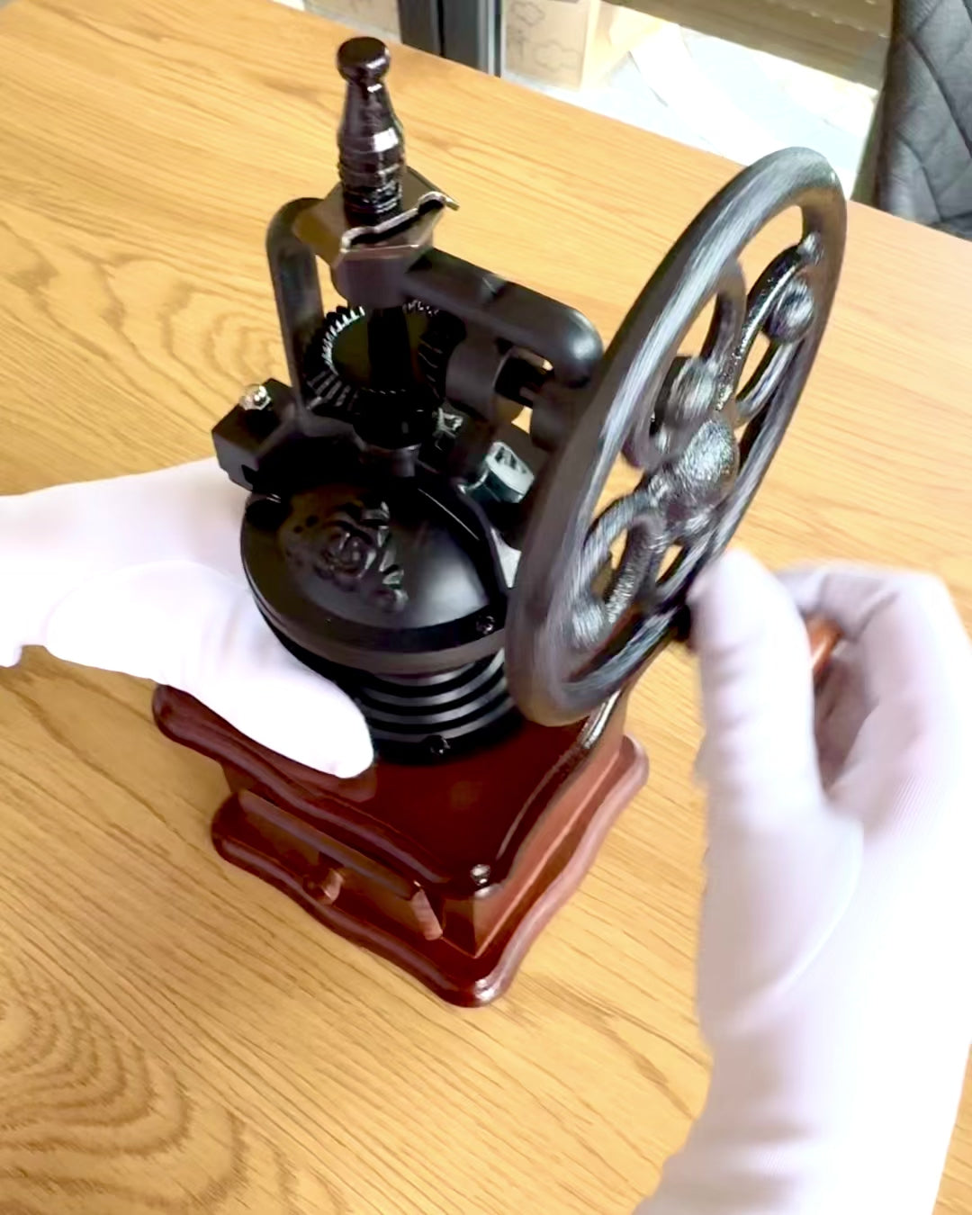 Macinacaffè retrò "Vintage Café" 27 cm di altezza, con possibilità di personalizzazione con incisione per regalo