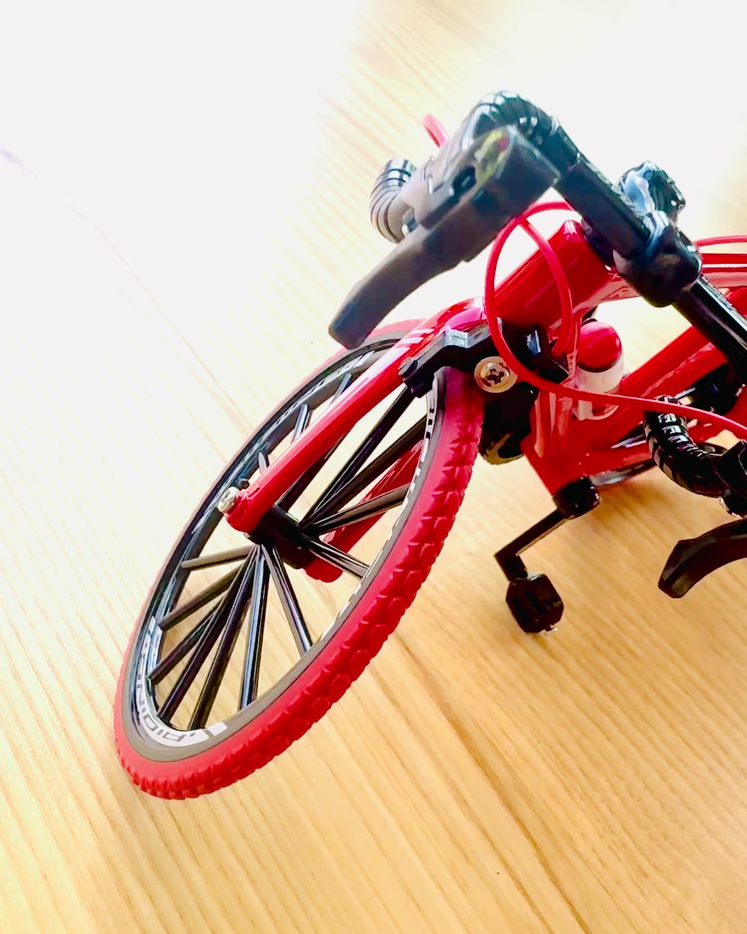 Modello in Miniatura di Bicicletta Rossa in Metallo "SpeedMaster" personalizzazione con incisione per regalo, 2 varianti di colore