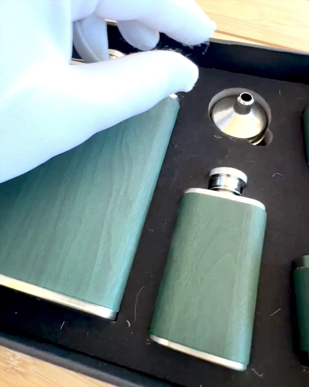 Set di fiaschette con bicchieri "Forest Spirit", per regalo personalizzazione con incisione