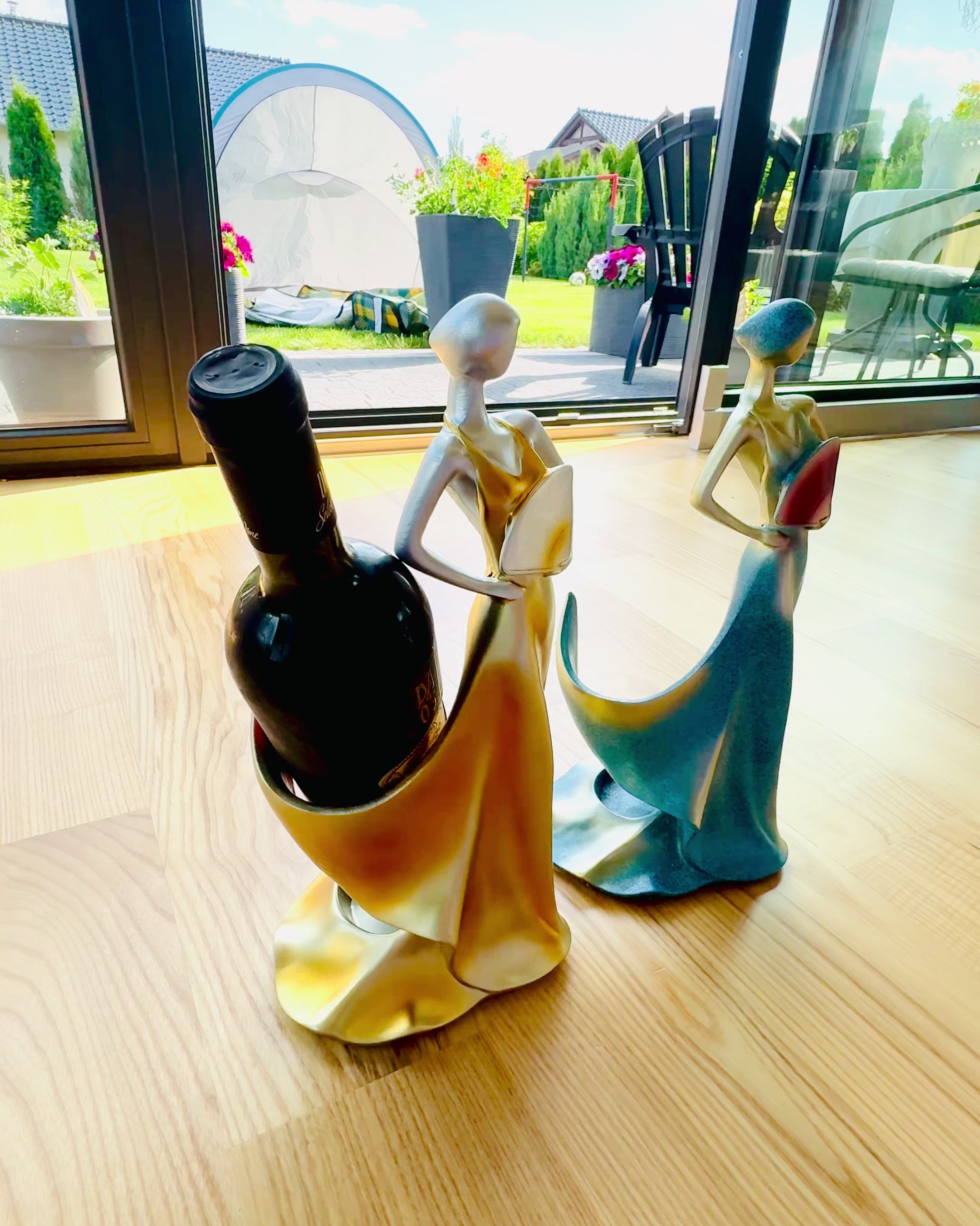 Elegante Supporto per Bottiglia - Statua della Dama - personalizzazione con incisione, 2 varianti a scelta
