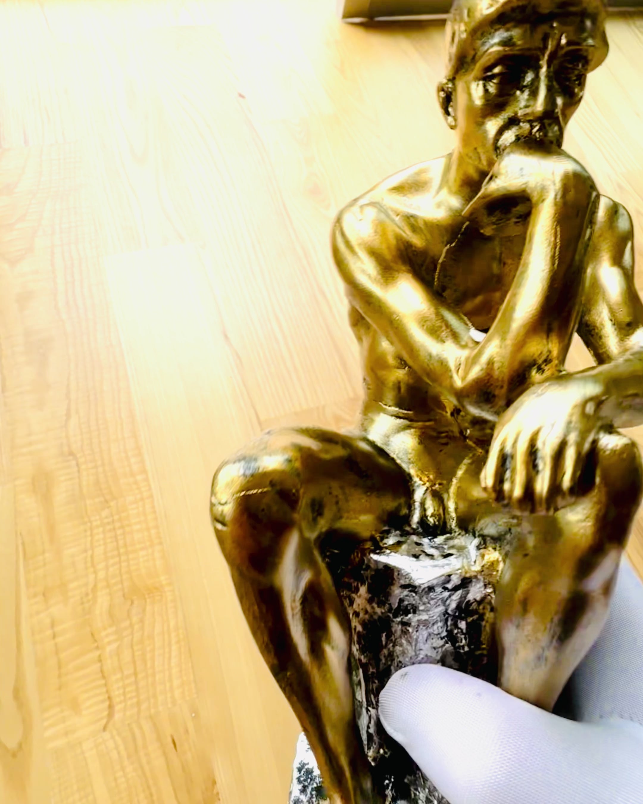 Pensatore Dorato - Statuetta in resina, personalizzazione con incisione