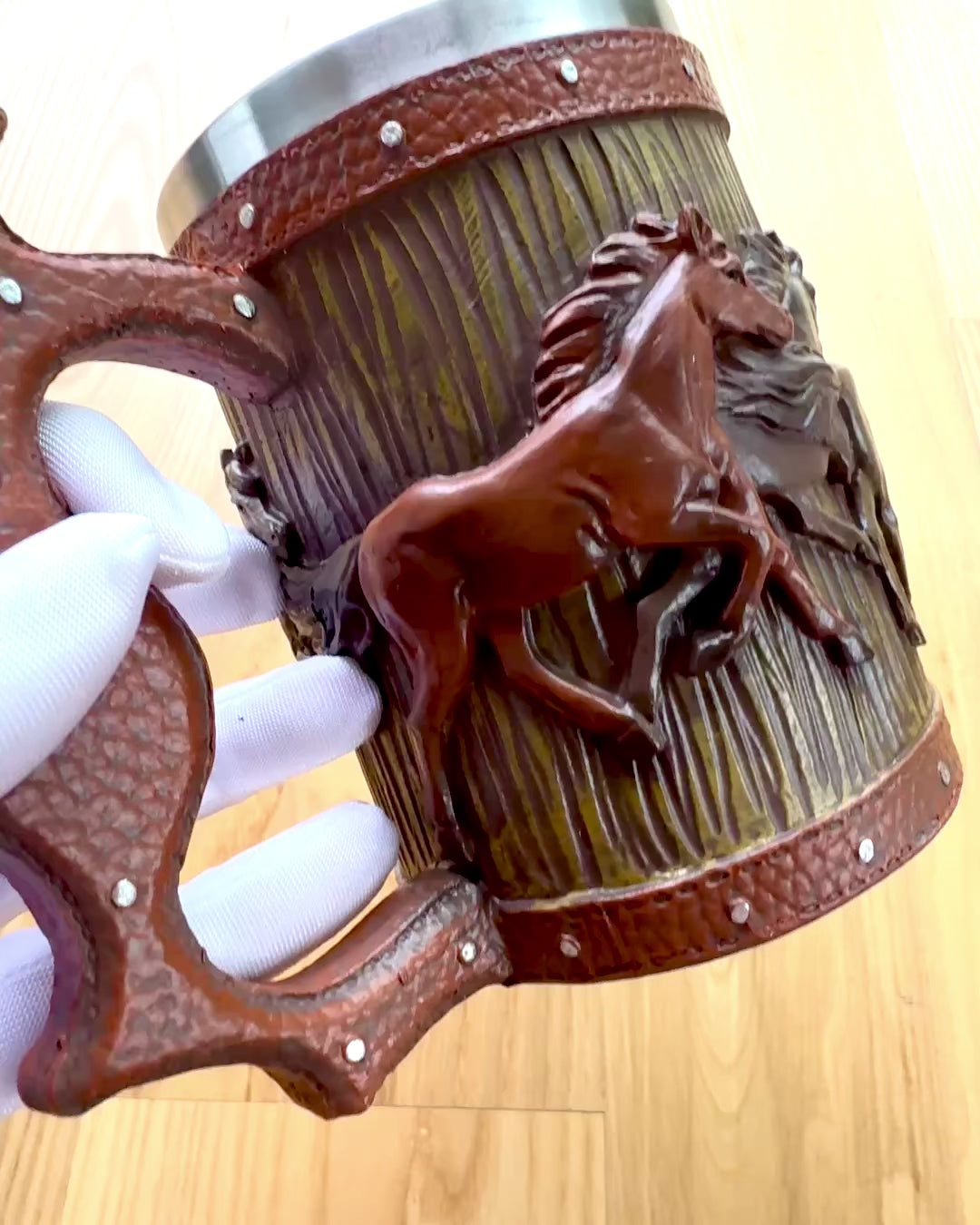 Tazza con Motivo di Cavalli, 330 ml, possibilità di personalizzazione con incisione per regalo