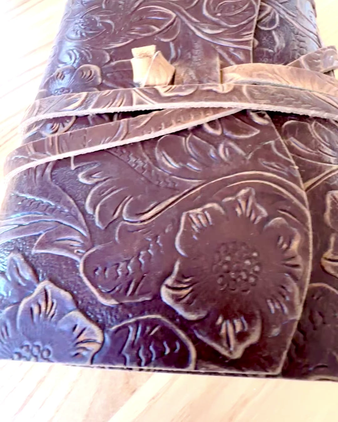 Taccuino Premium in Pelle "Eleganza della Natura" - 200 pagine, 120g, notes, album da disegno, 2 colori a scelta, personalizzazione con incisione