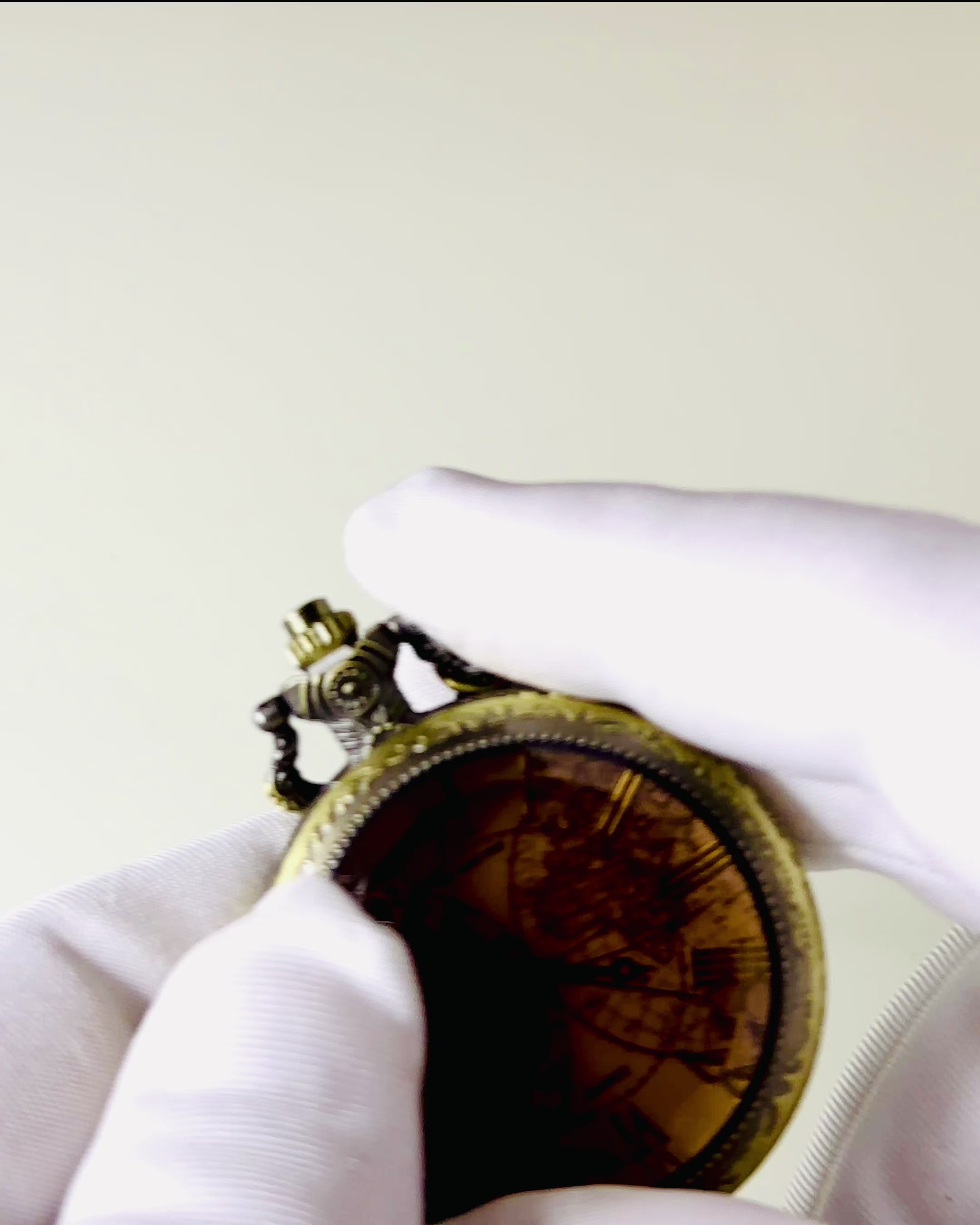 Orologio da Tasca Classico al Quarzo con Mappa del Mondo – Ciondolo con Catena in Stile Vintage per Lei e per Lui, incisione