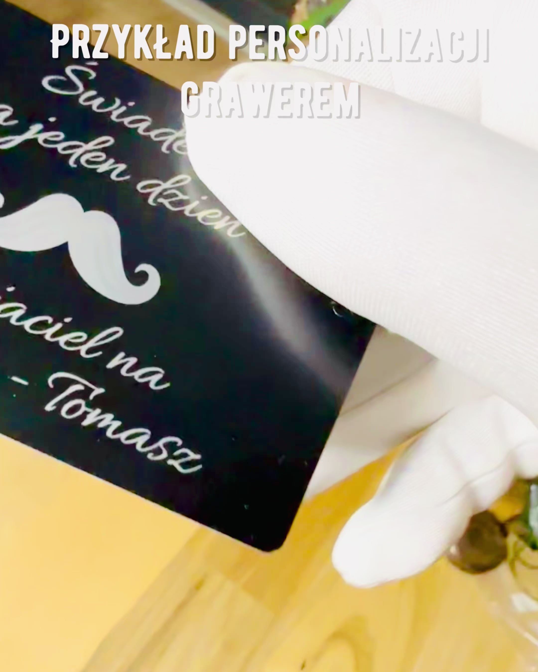 Esclusivo Biglietto da Visita in Metallo Nero Personalizzabile – Ideale come Regalo