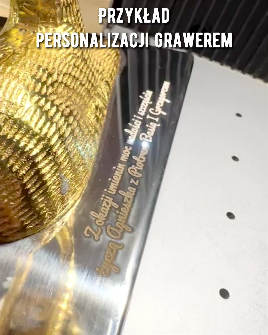 Misa decorativa "Jelenie Trofeum" – Artigianato dall'India, personalizzazione con incisione
