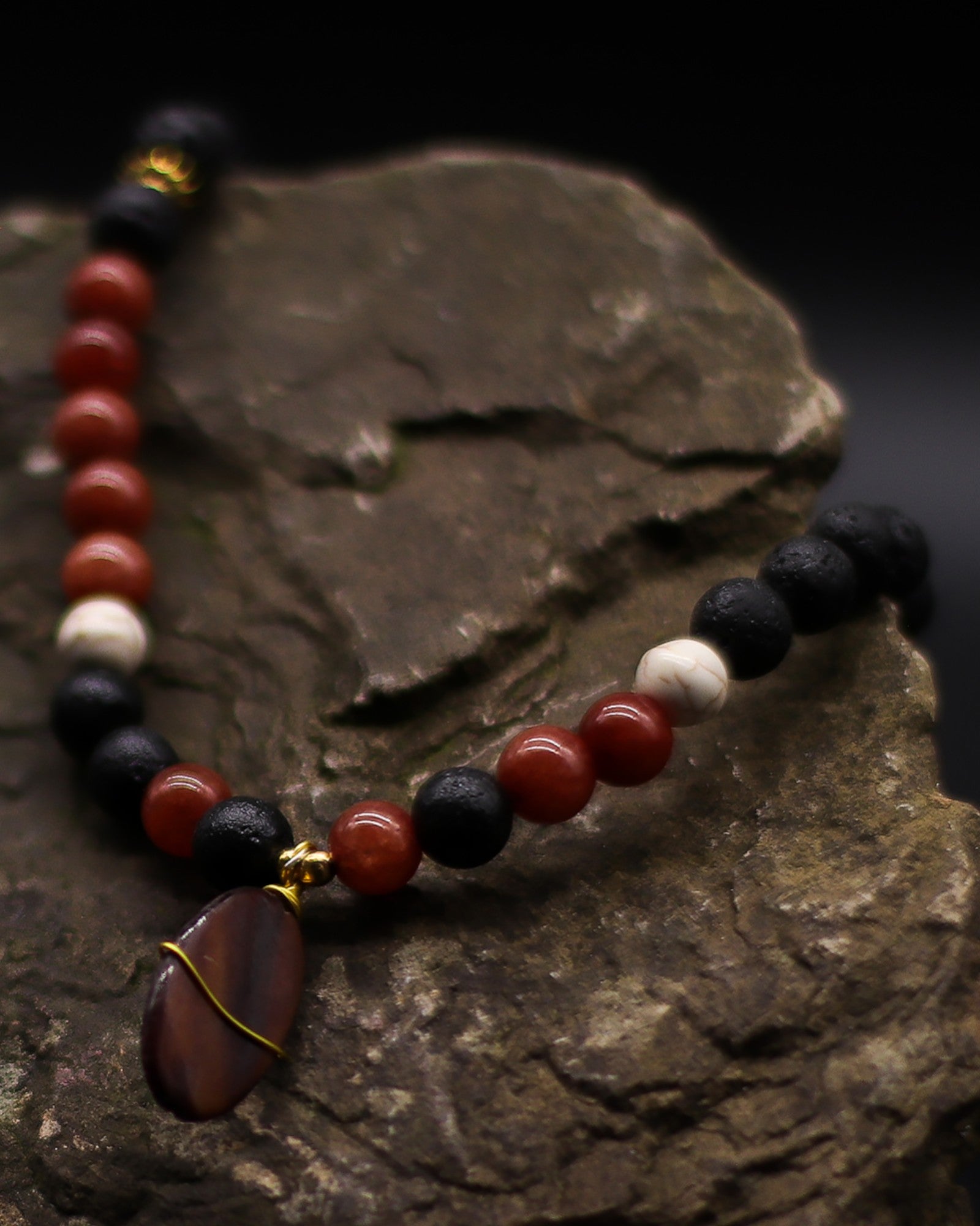 Collana Essenza del Vulcano – Protezione