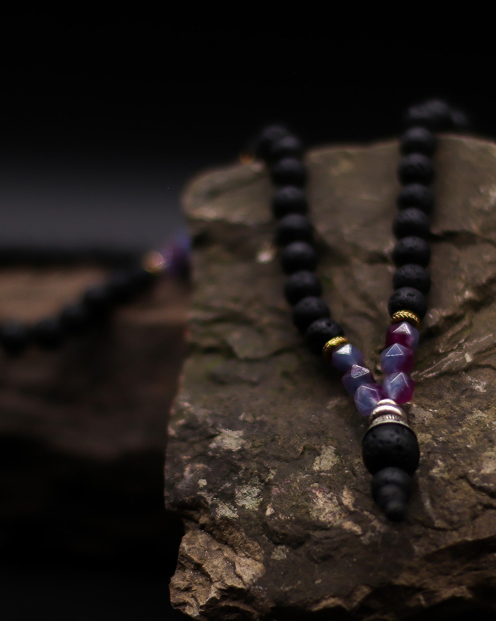 Collana Essenza del Vulcano – Accettazione del Lato Oscuro