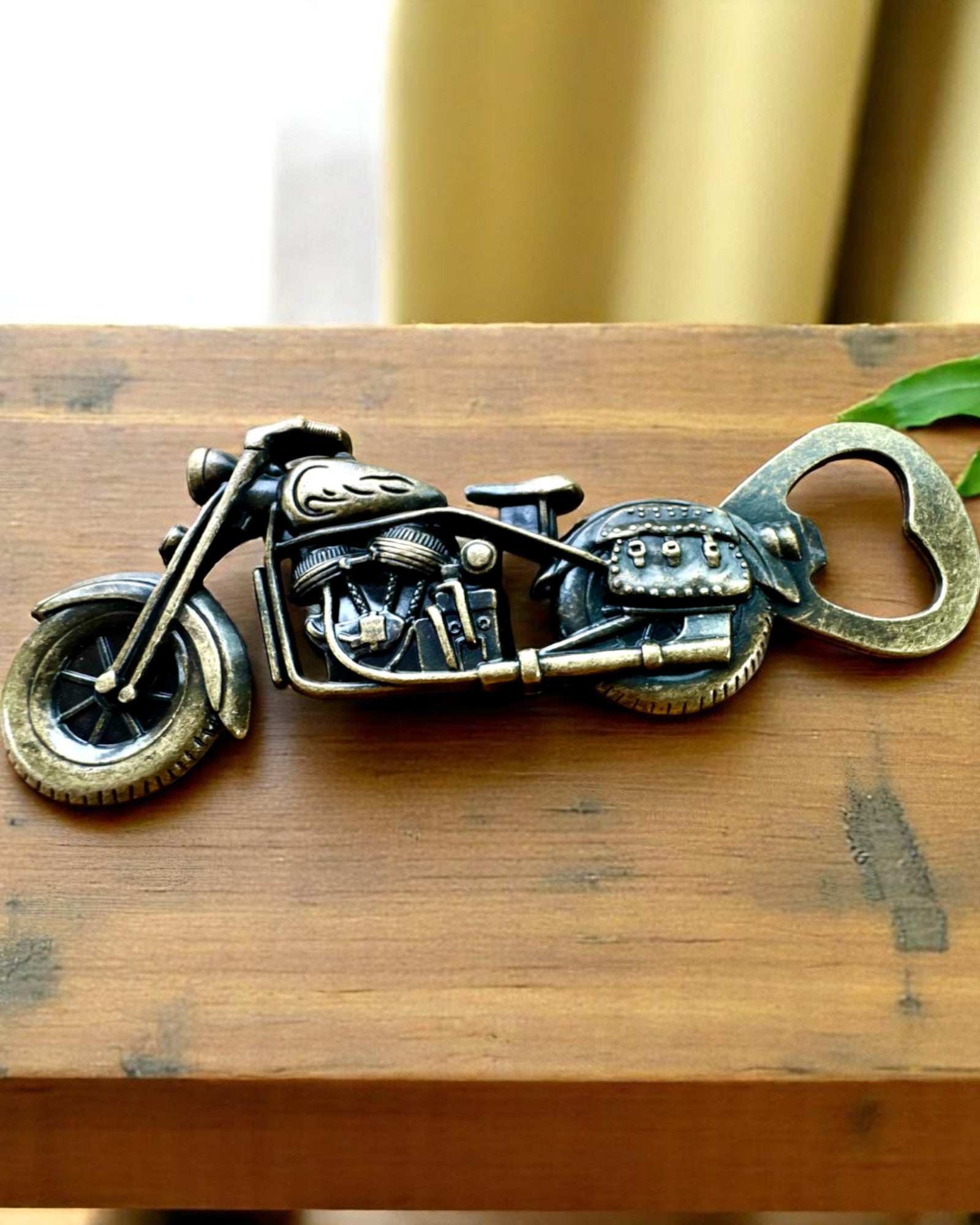 Apribottiglie a forma di motocicletta - personalizzazione con incisione per regalo