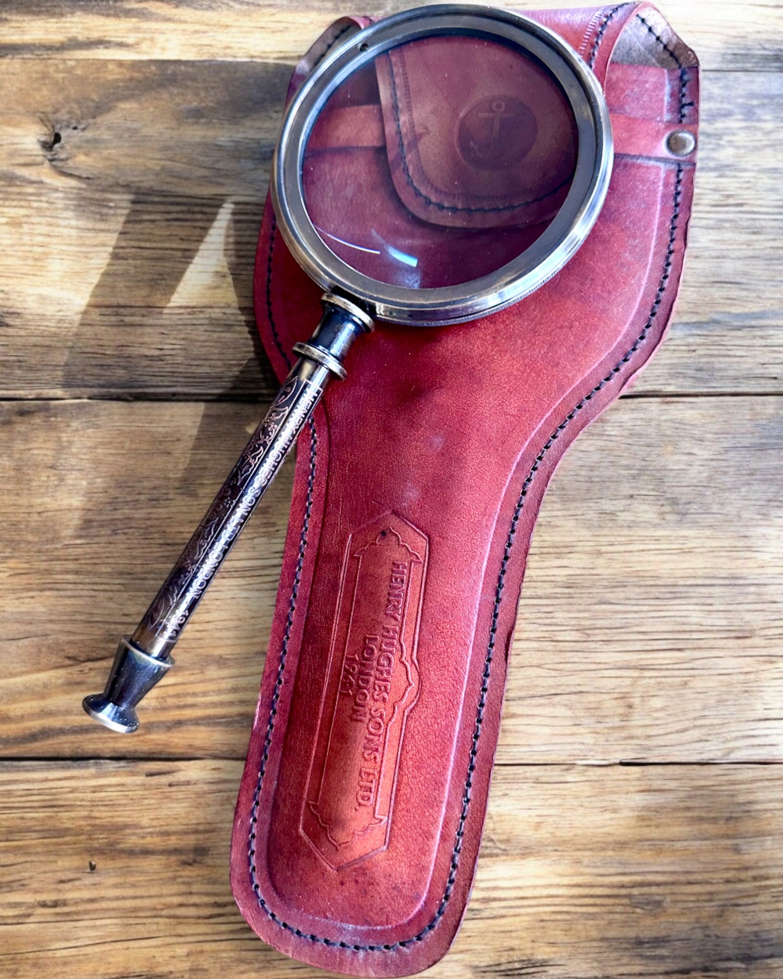 Lente d'Ingrandimento in Ottone Navigator 1941 con Custodia in Pelle – Fatto a Mano, Premium, possibilità di personalizzazione per regalo